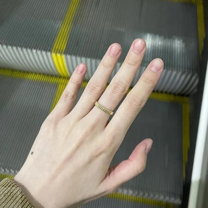 Stripe Unique Couple Diamond Wedding Ring Set - WM27 CHARLISA™