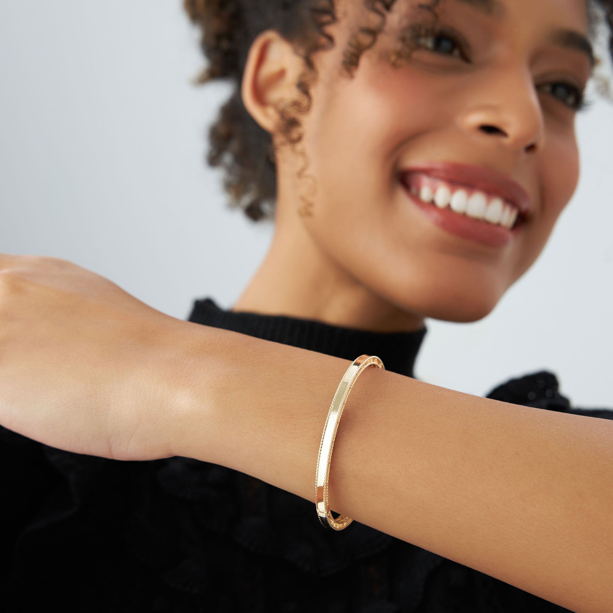OBFJ1161 - 14K Milgrain Edge Gold Bangle Bracelet 4