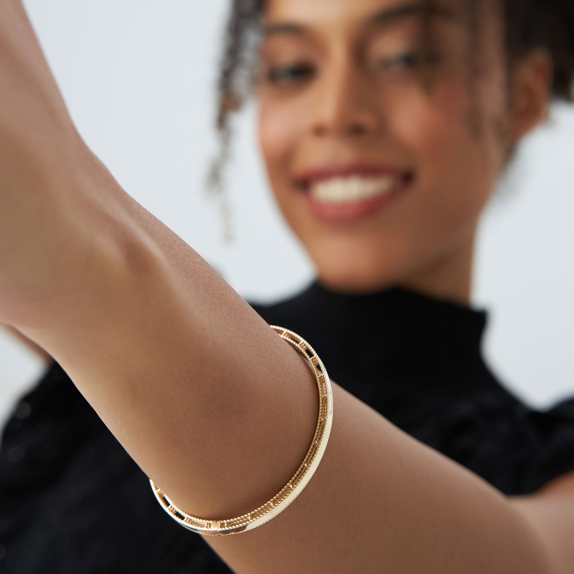 OBFJ1161 - 14K Milgrain Edge Gold Bangle Bracelet 3