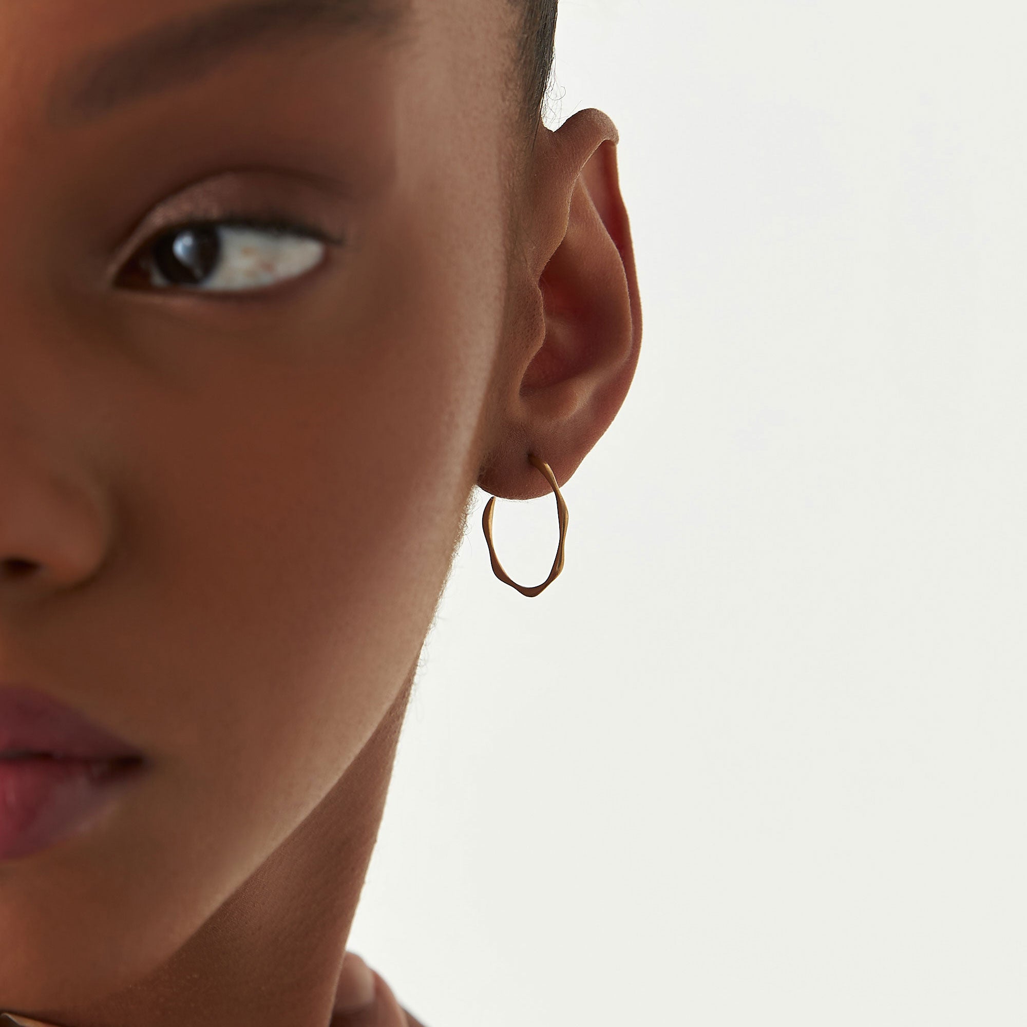 OBFJ0749 - 14k Large Wave Hoop Earrings 4