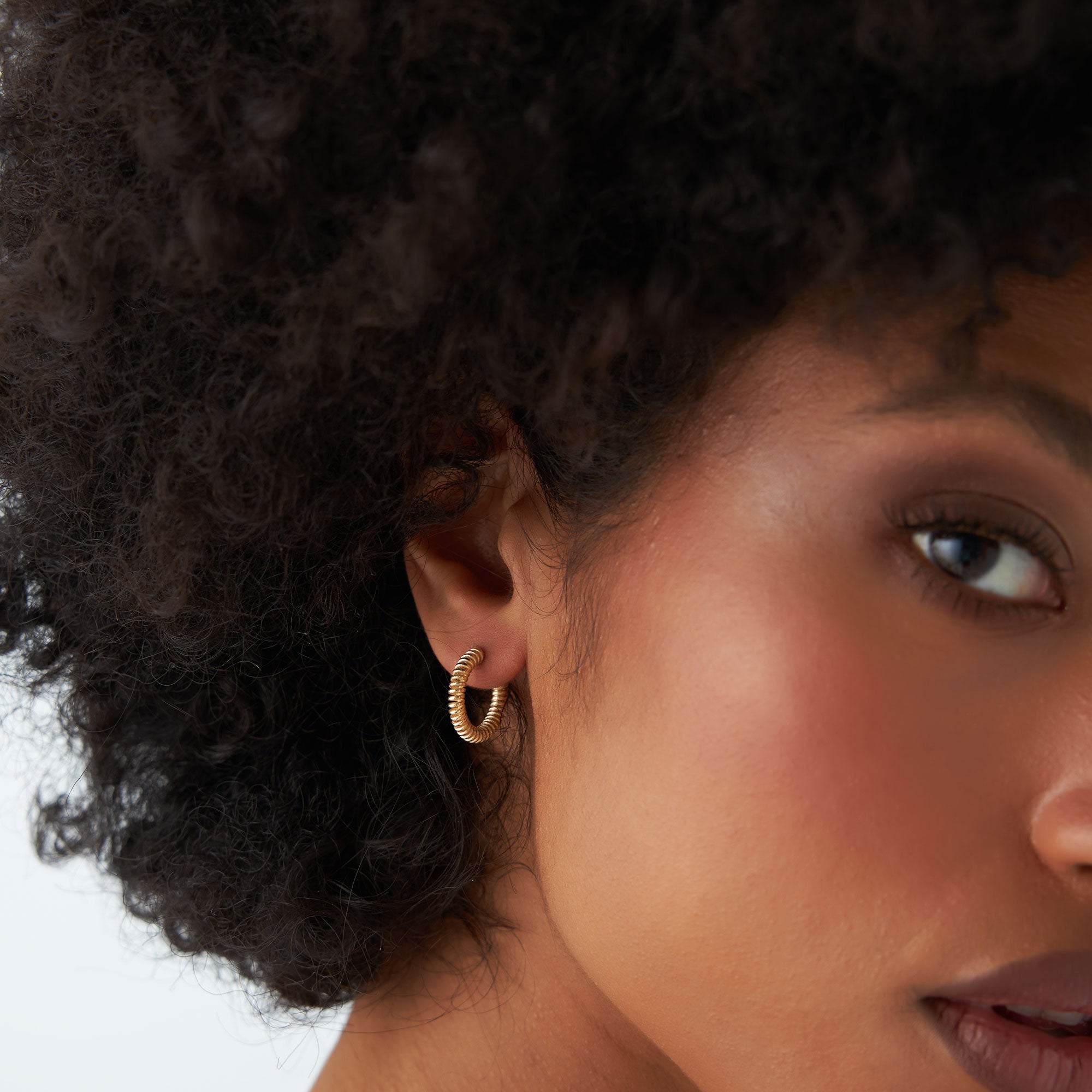 OBFJ1333 - 14k Unique Spiral C-Hoop Earring 2