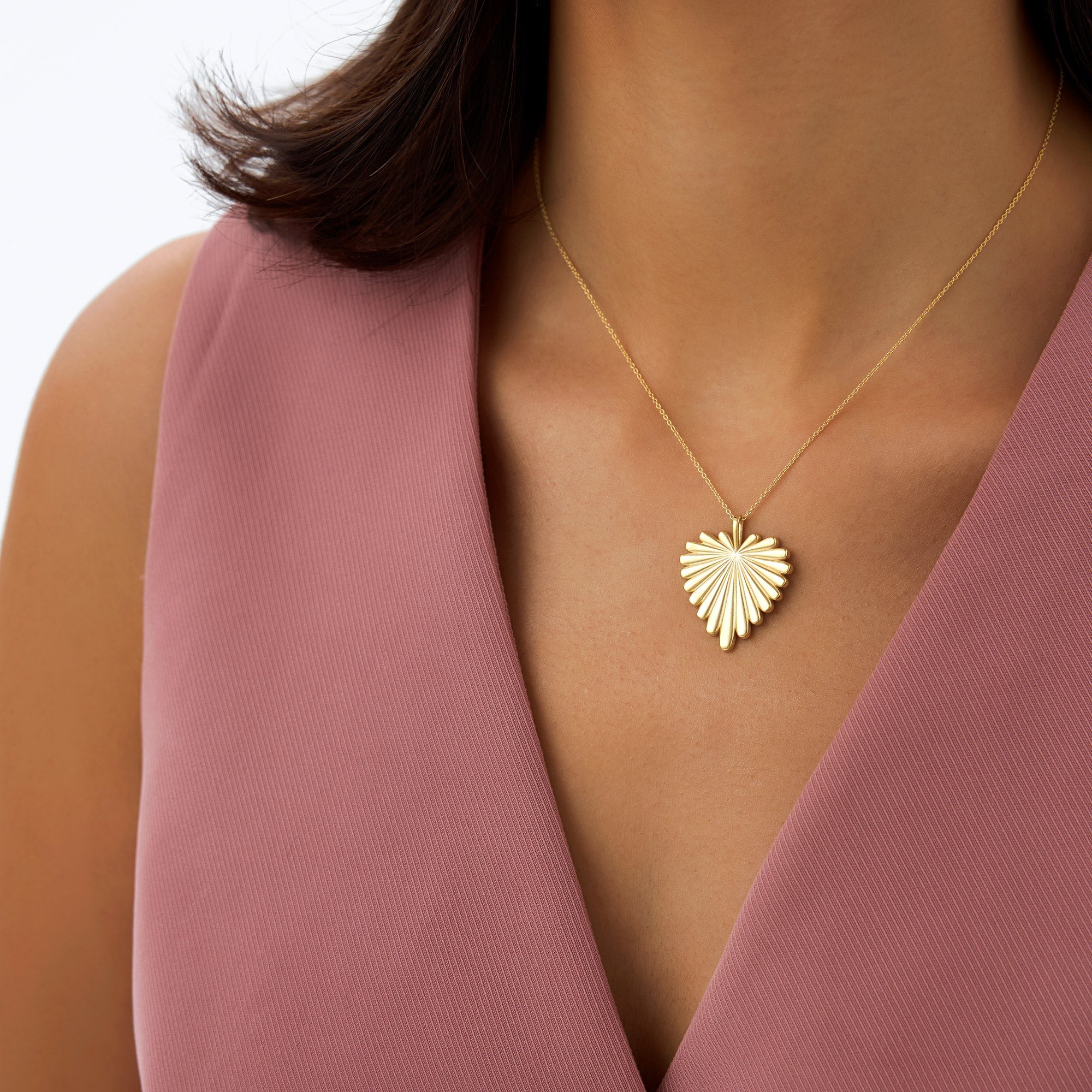 OBFJ0916 - 14K Solid Gold Sunburst Heart Necklace 2