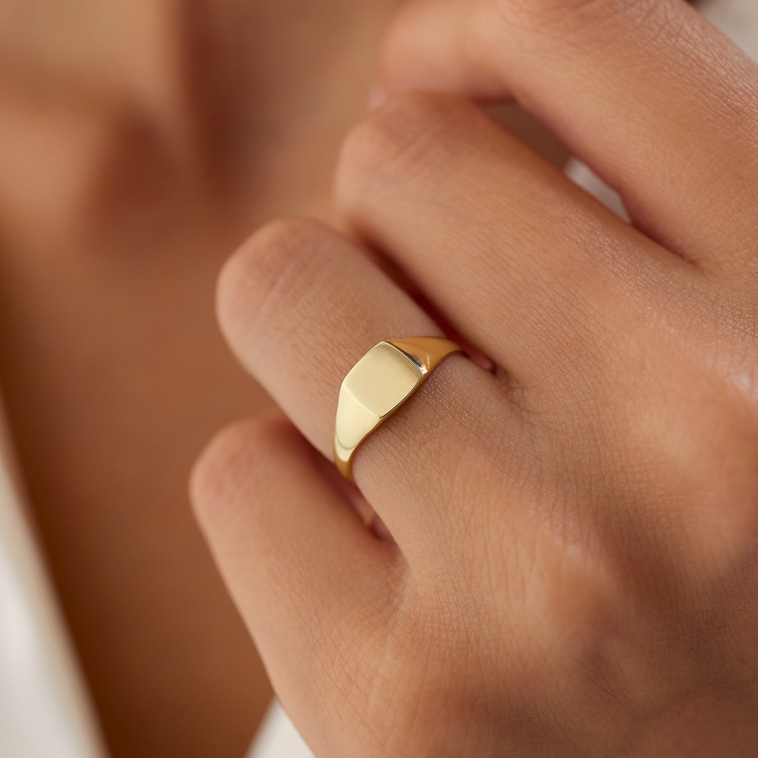 OBFJ1303 - 14k Gold Square Signet Ring 2
