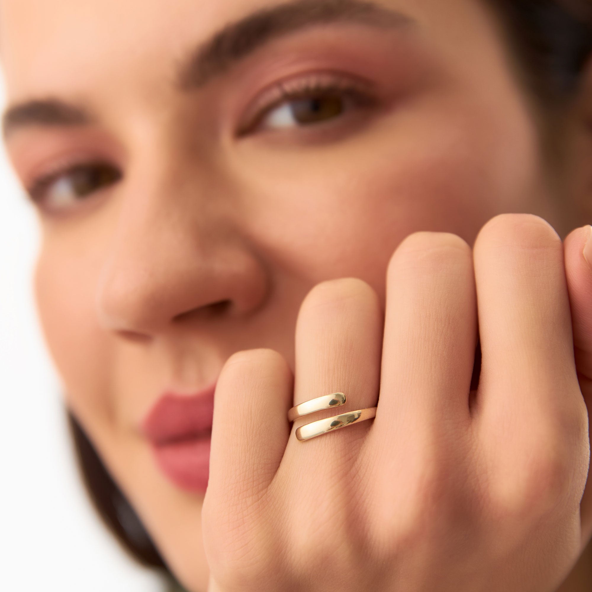 OBFJ1380 - 14K Plain Gold Crossover Ring 3