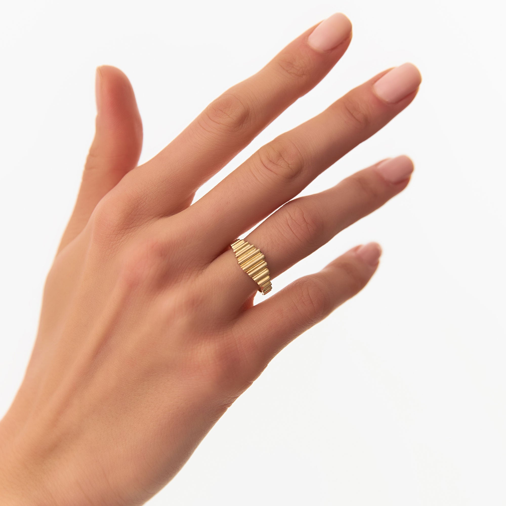 OBFJ1266 - 14K Bold Fluted Graduating Gold Ring 4