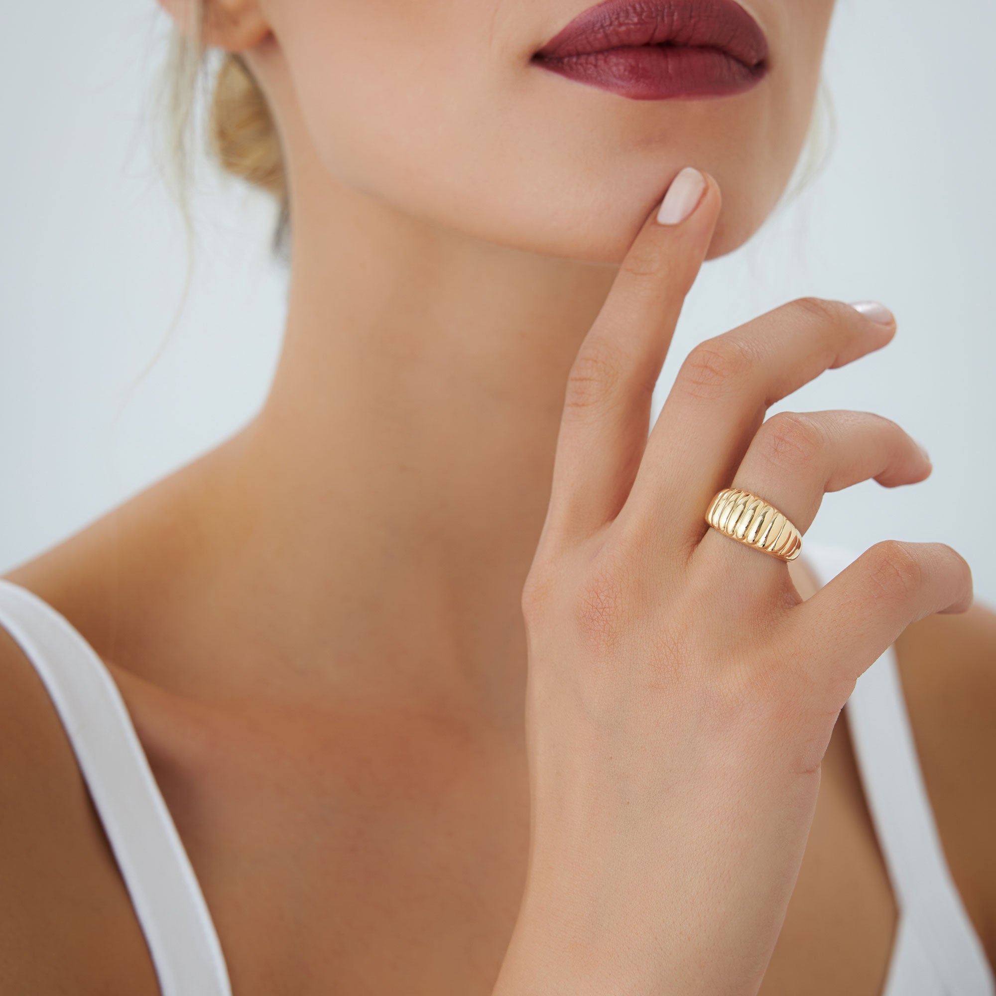 OBFJ1287 - 14k Gold Chunky Ribbed Statement Ring 4