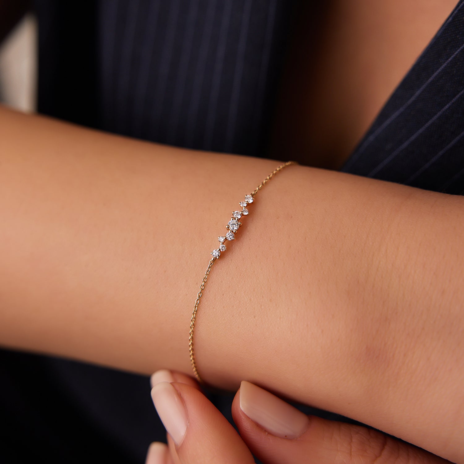 OBFJ1725 - 14K Gold Multi Diamond Cluster Bracelet 2