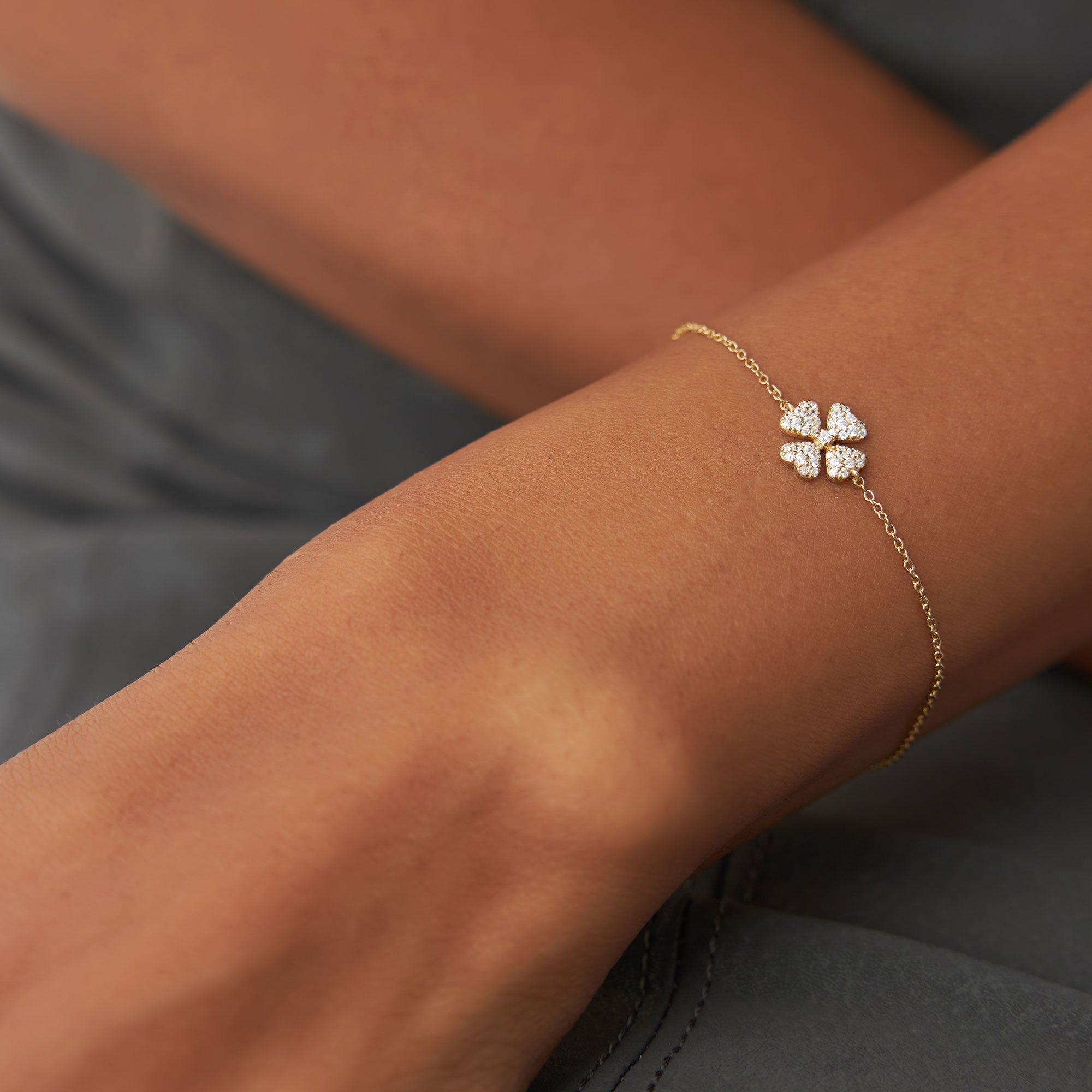 OBFJ0925 - 14K Diamond Clover Charm Bracelet 2