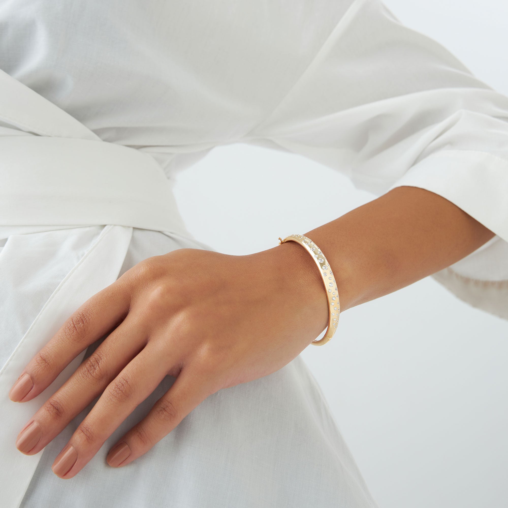 OBFJ1128 - 14k 1.20ctw Dome Floating Diamond Bangle Bracelet 5