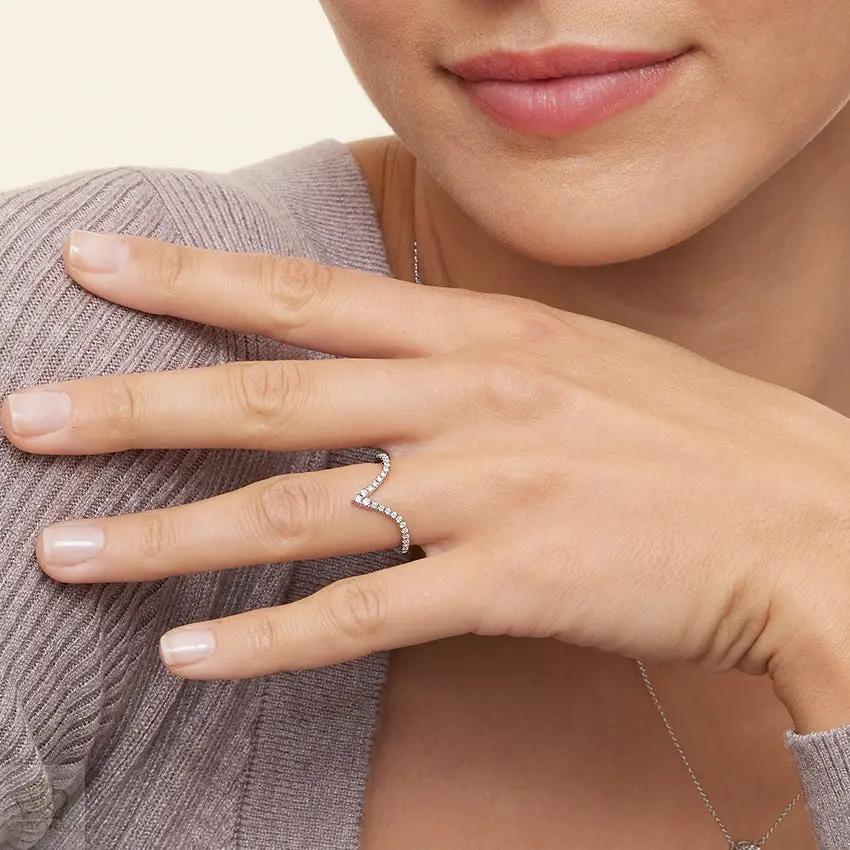 0.20CTW Nouveau Wedding Band Ring - LR29 Camélia™