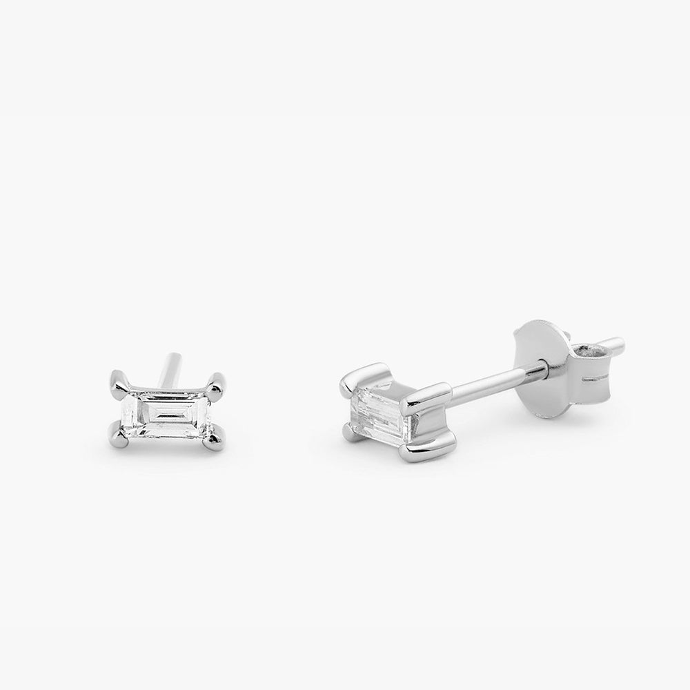 OBFJ1583 - 14K Gold Baguette Cut Diamond Stud Earrings 6