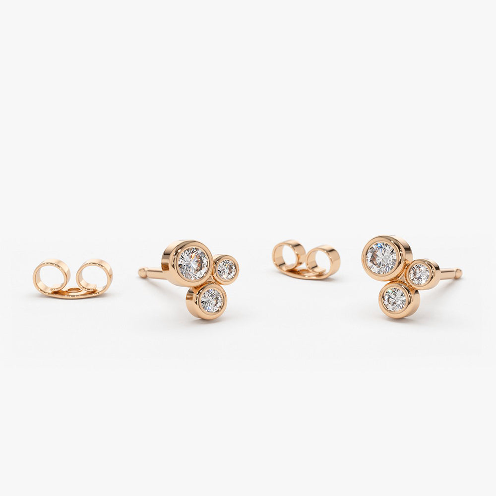 OBFJ1836 - 14K Gold Graduated Diamond Stud Earrings 4