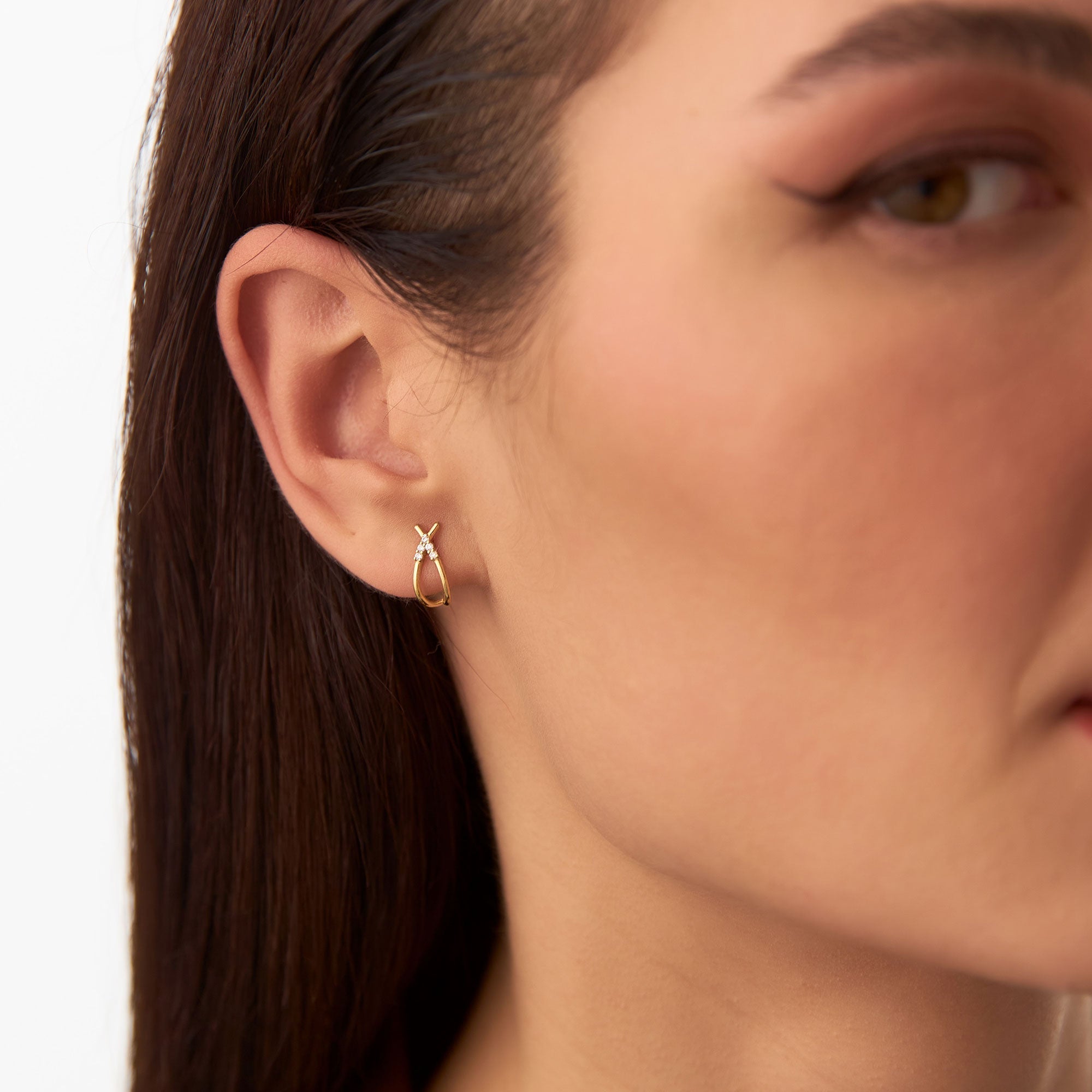 OBFJ1306 - 14k Criss Cross Half Hoop Diamond Stud 3