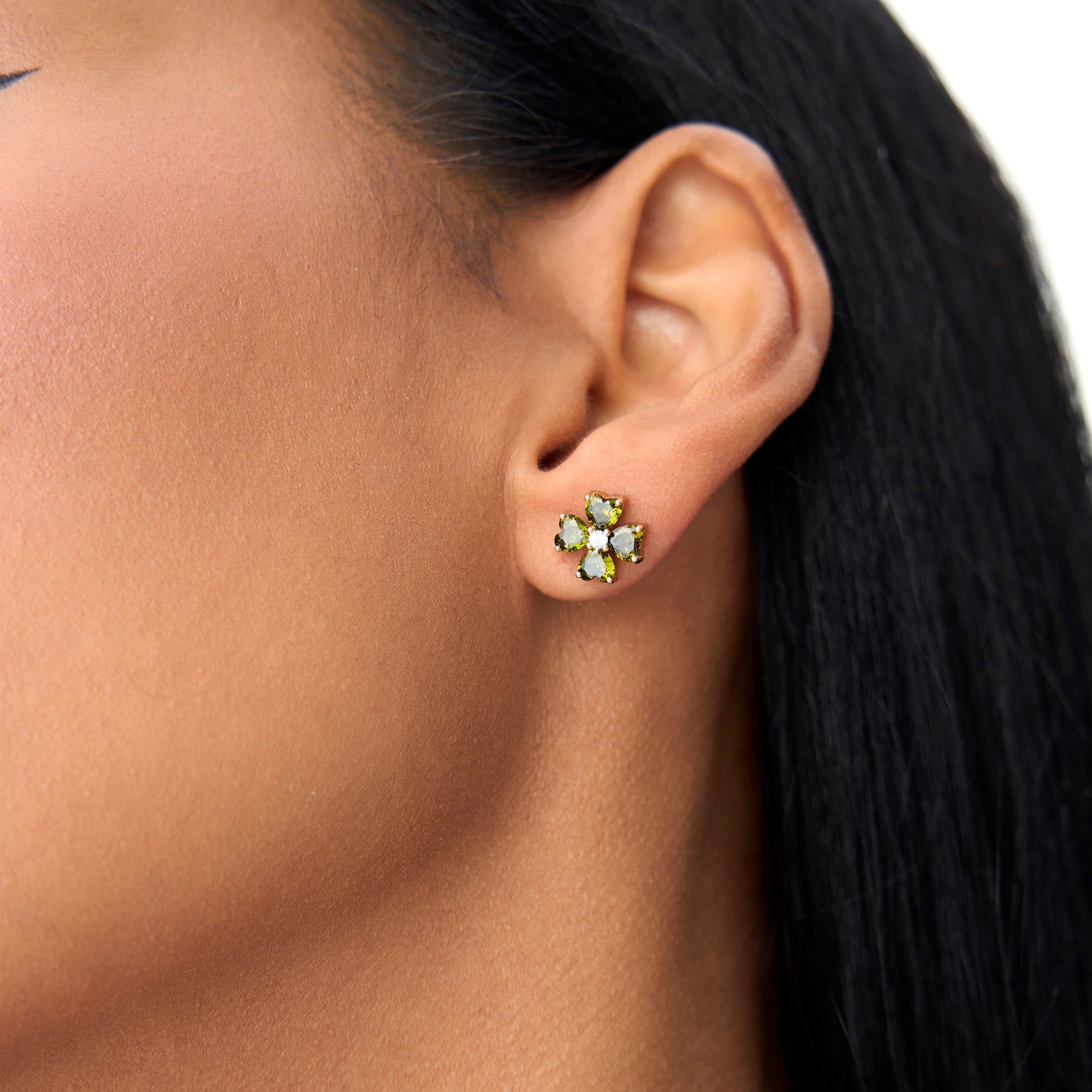 OBFJ0797 - 14k Peridot Four Leaf Clover Studs 7
