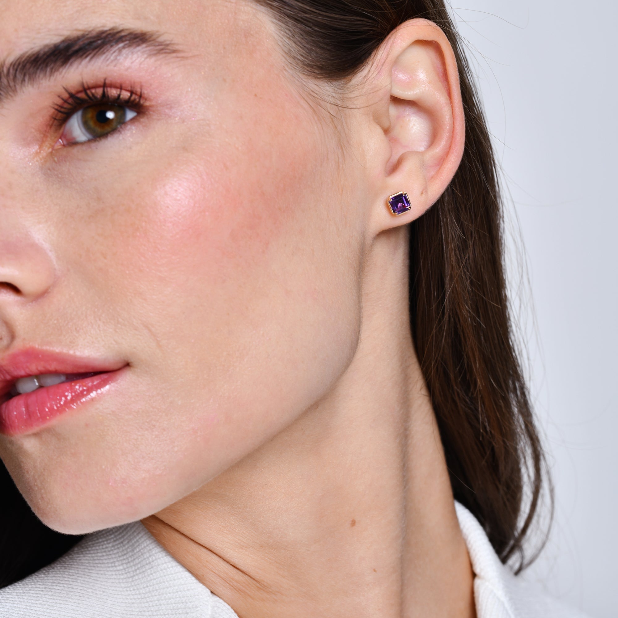 OBFJ0485 - 14K Asscher Cut Amethyst Stud Earrings 2