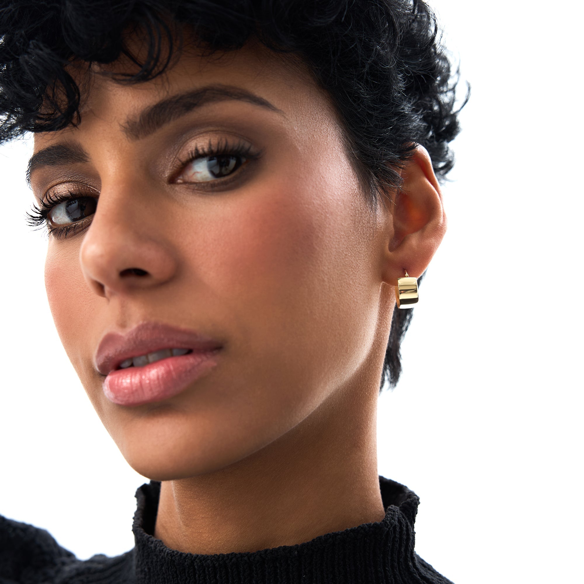 OBFJ0699 - 14K Gold 8MM Wide Hoop Earrings 4