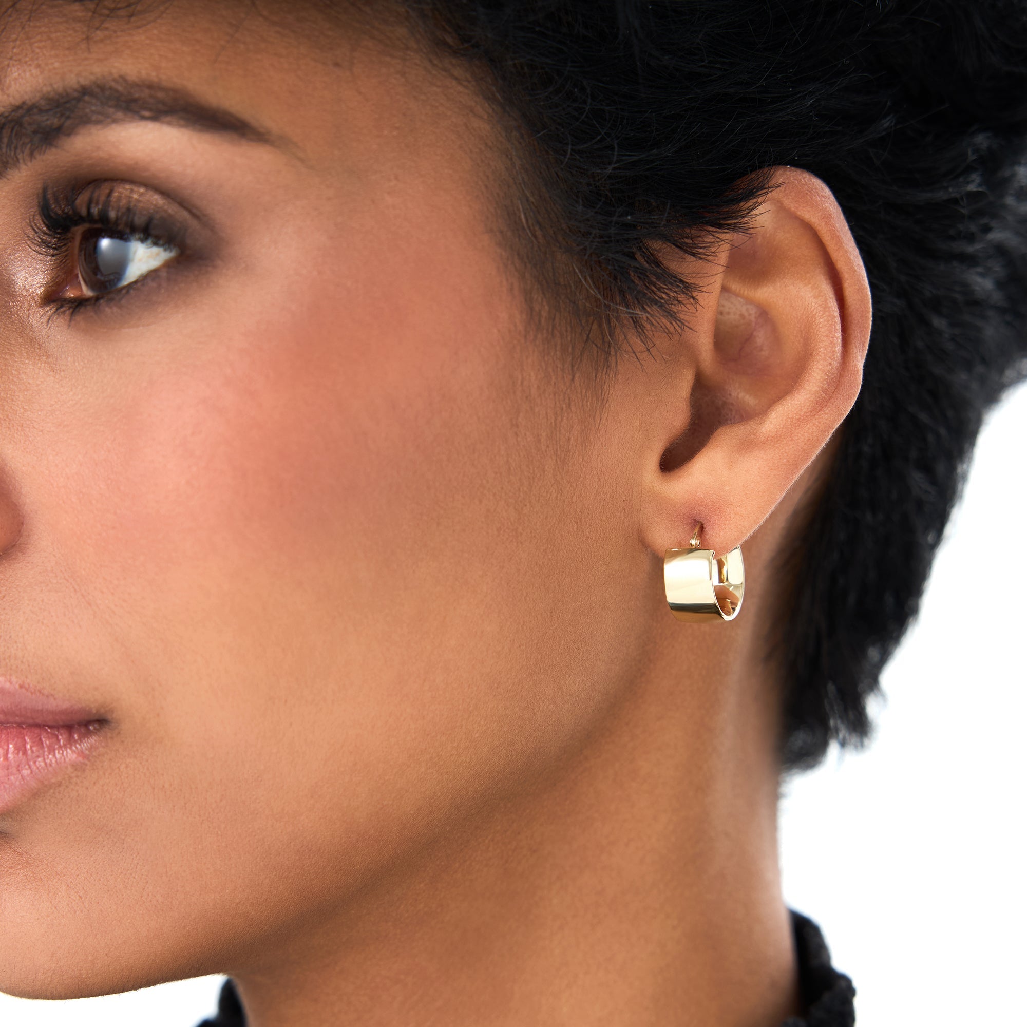 OBFJ0699 - 14K Gold 8MM Wide Hoop Earrings 2