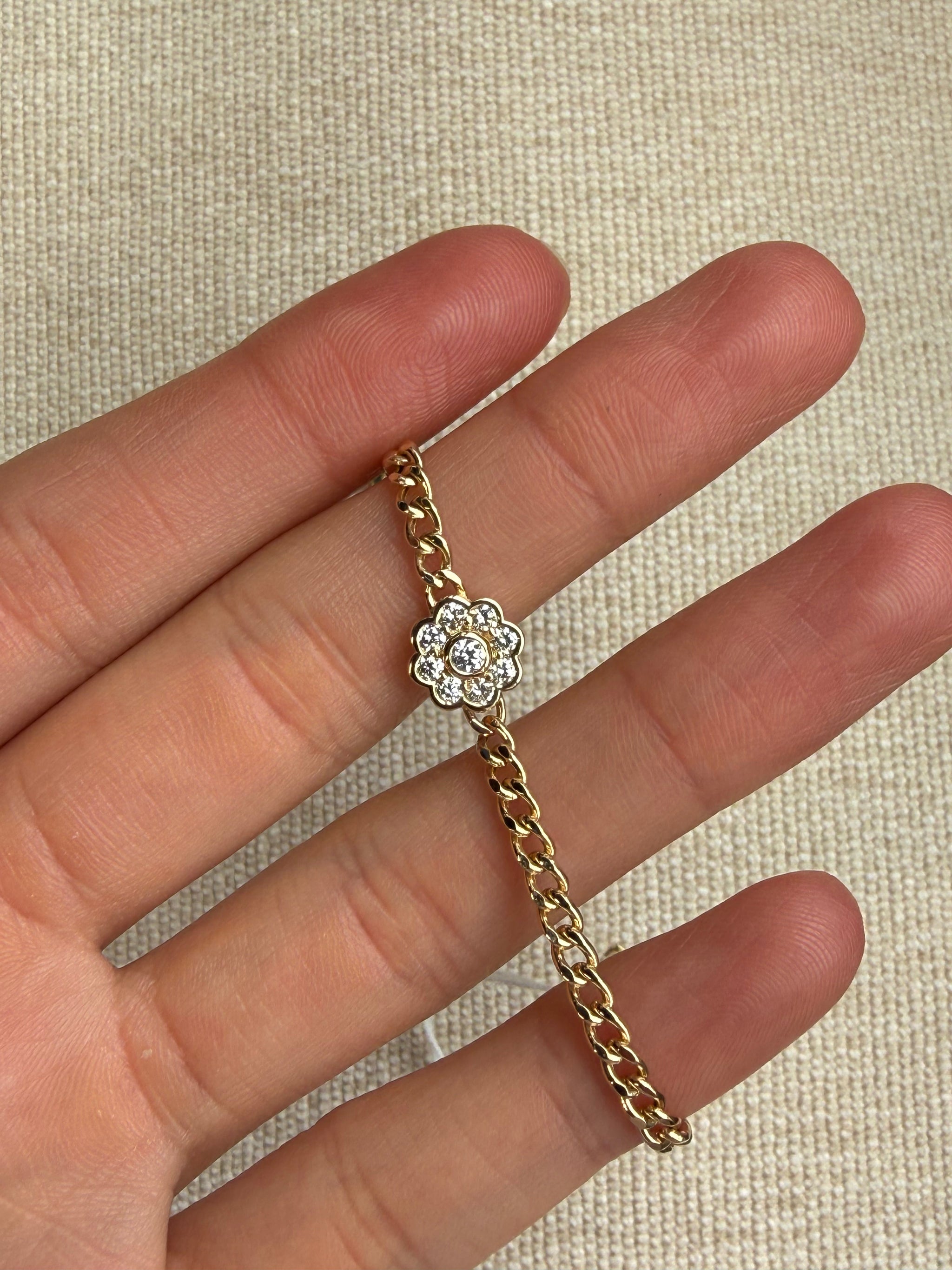 OBFJ0039 - 14K Gold Natural Diamond Flower Curb Chain Bracelet 2