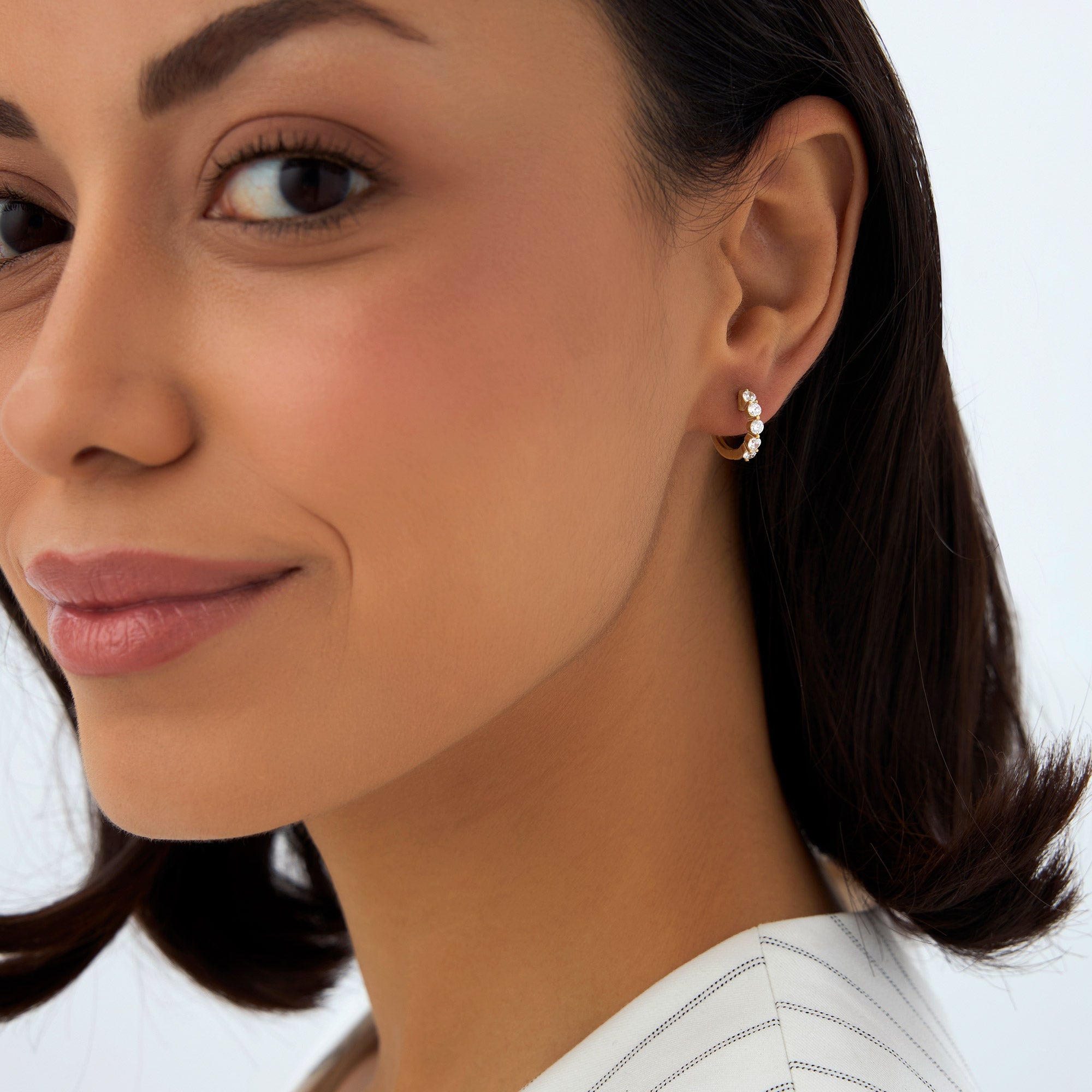 OBFJ0053 - 14k Shared Prong Diamond Hoops 2