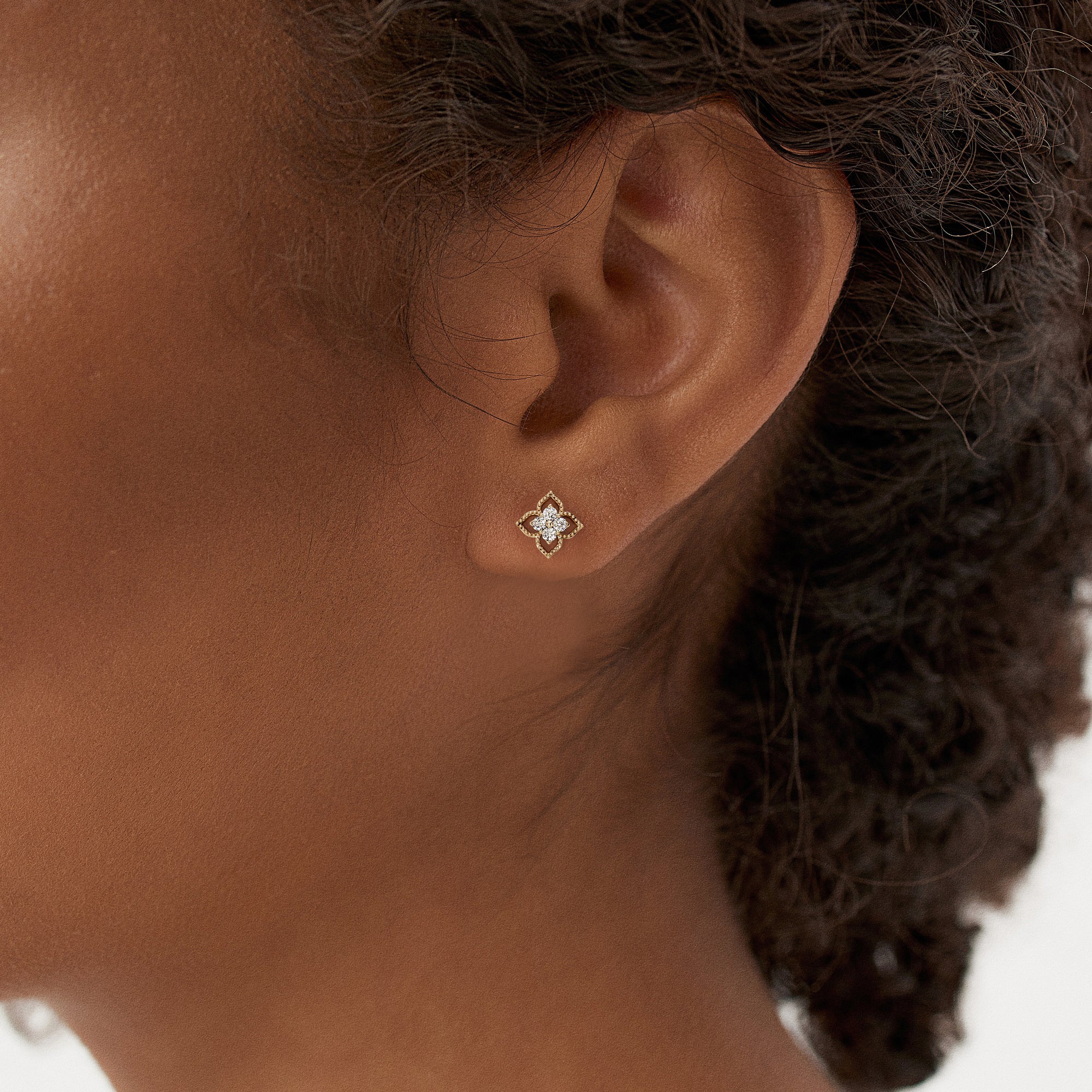 OBFJ0753 - 14K Floral Design Diamond Cluster Stud Earrings 2