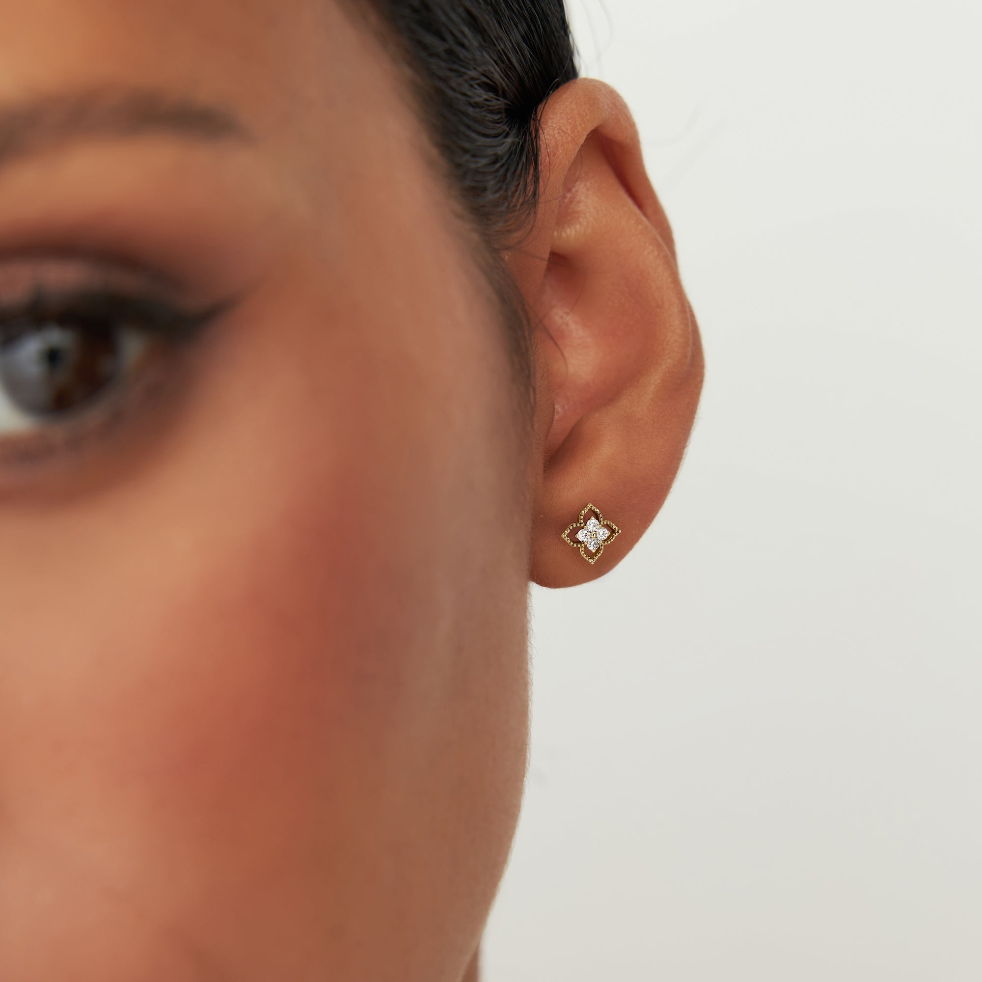 OBFJ0753 - 14K Floral Design Diamond Cluster Stud Earrings 4