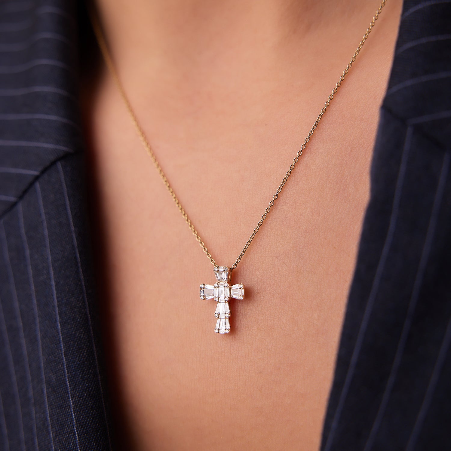 OBFJ1436 - 14k Illusion Setting Baguette Diamond Cross 3