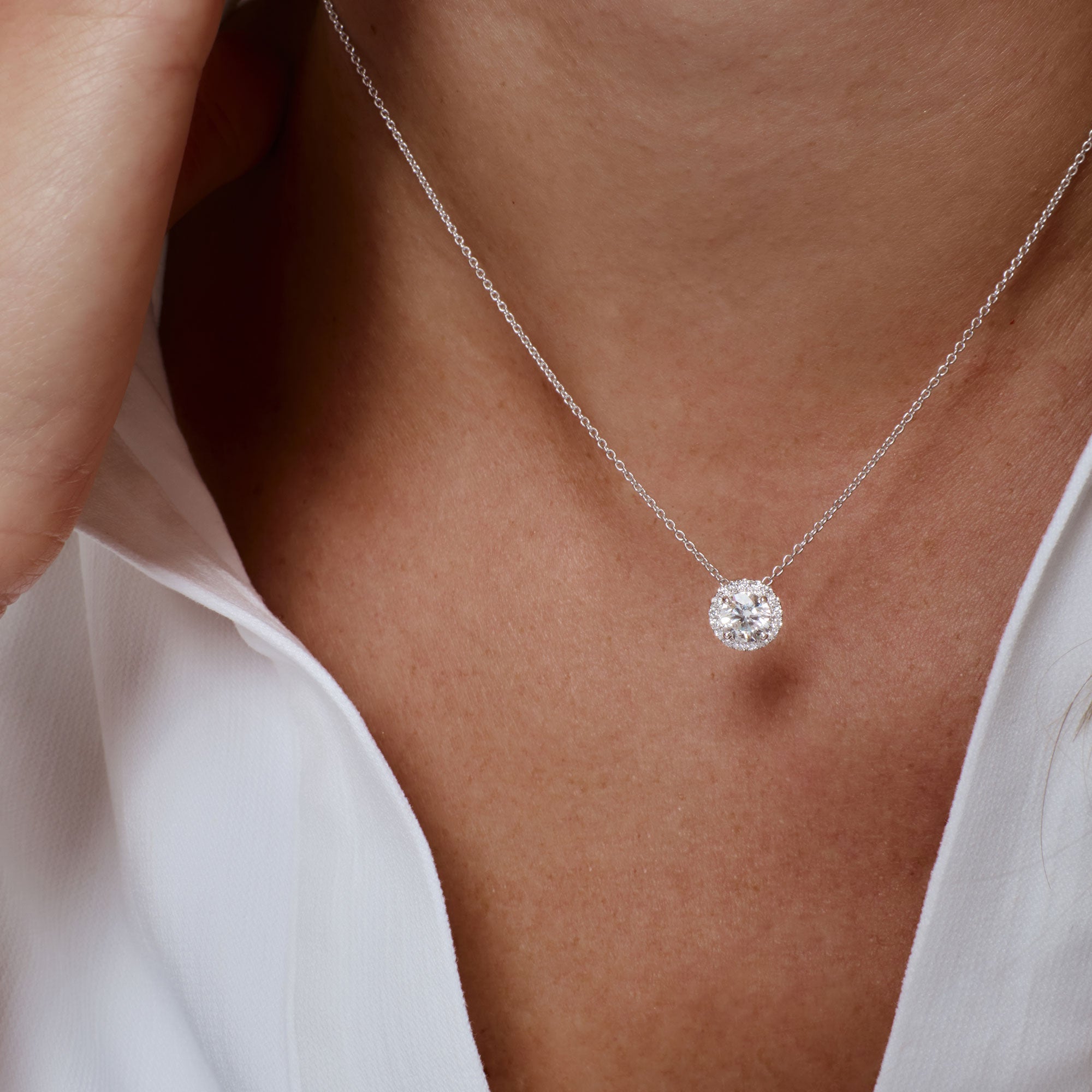 OBFJ1366 - 0.90 ctw 14K Halo Setting Round Brilliant Cut Lab Grown Diamond Necklace - Ana 2