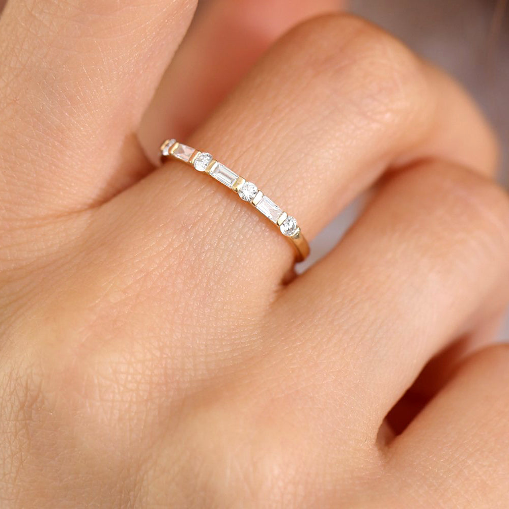 OBFJ1801 - 14K Alternating Baguette and Round Diamond Wedding Ring 4
