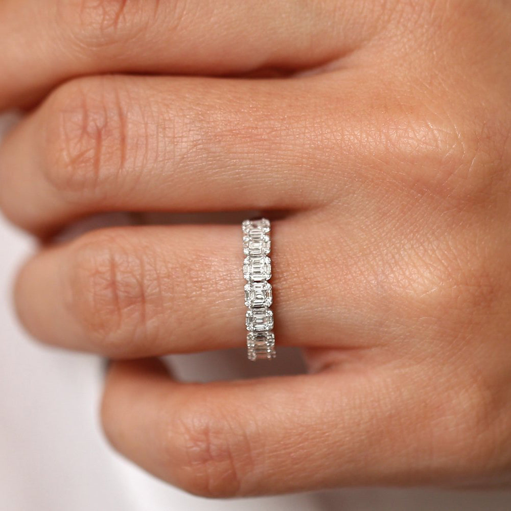 OBFJ1897 - 14K Emerald Illusion Diamond Wedding Band 2