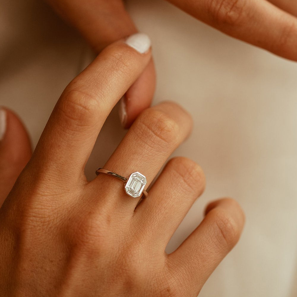 OBFJ1991 - 14k Emerald Cut Illusion Mosaic Solitaire Engagement Ring 5