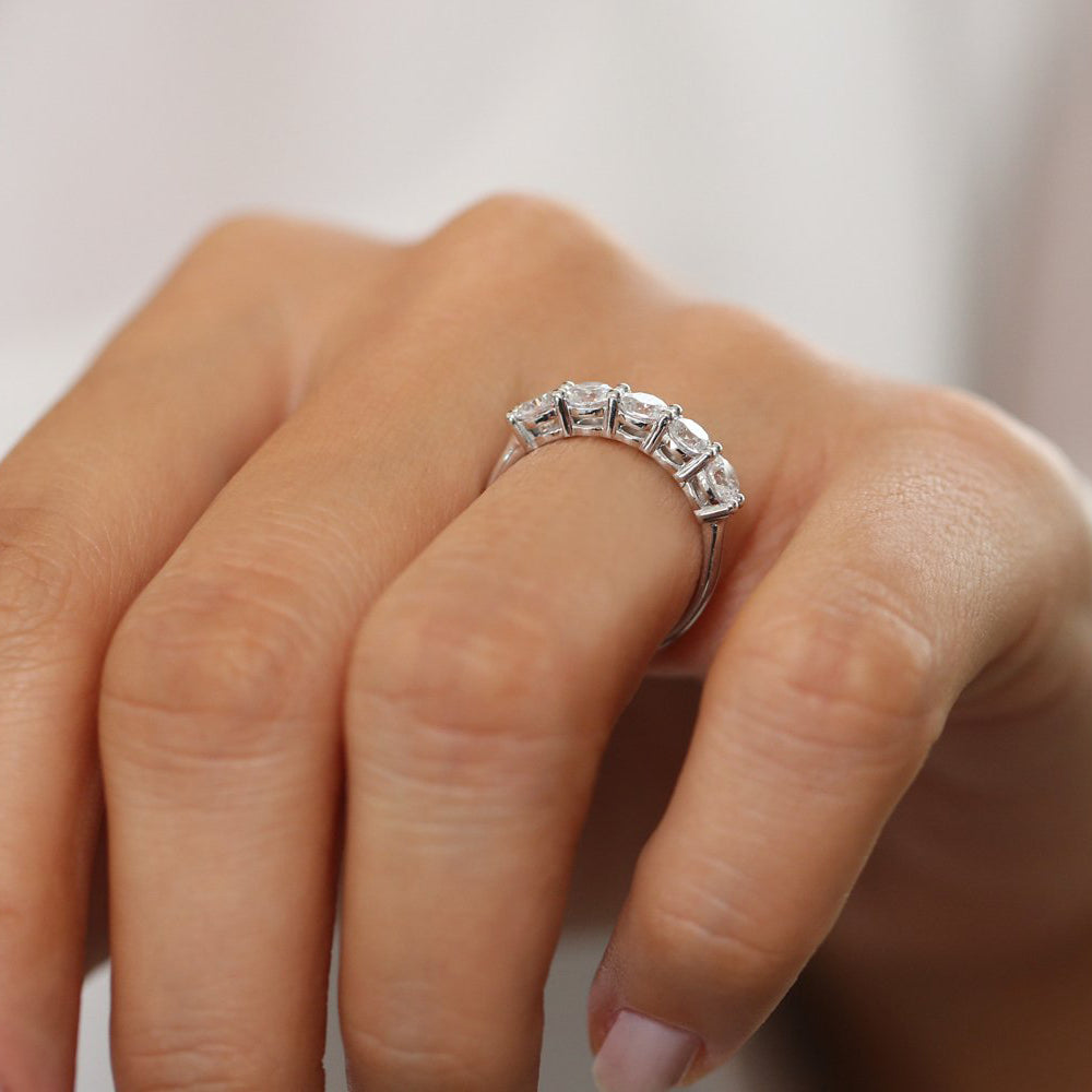 OBFJ1975 - 14k Five Stone 1ctw Wire Basket Diamond Ring 3