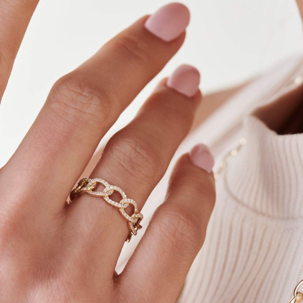 OBFJ2265 - 14k Curb Link Diamond Pave Ring 3