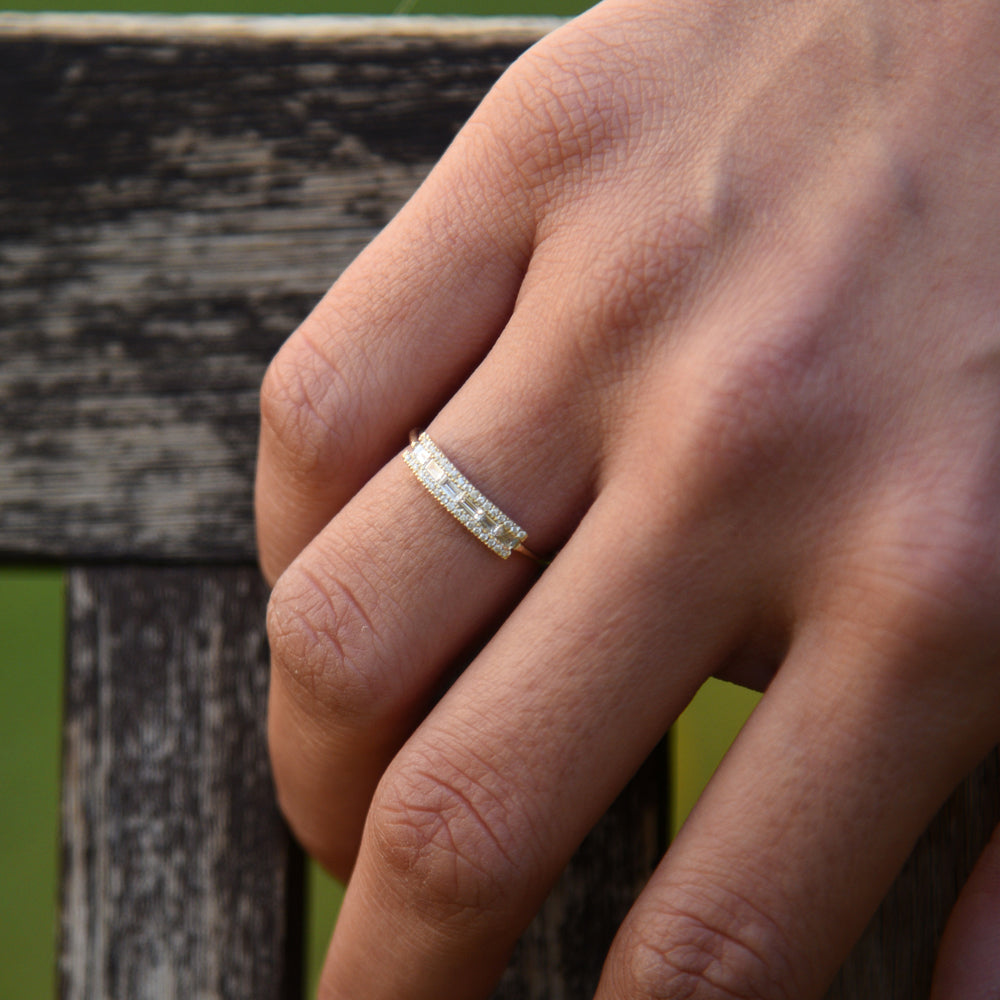 OBFJ1627 - 14K Gold Horizontal Baguette Diamond Ring 6