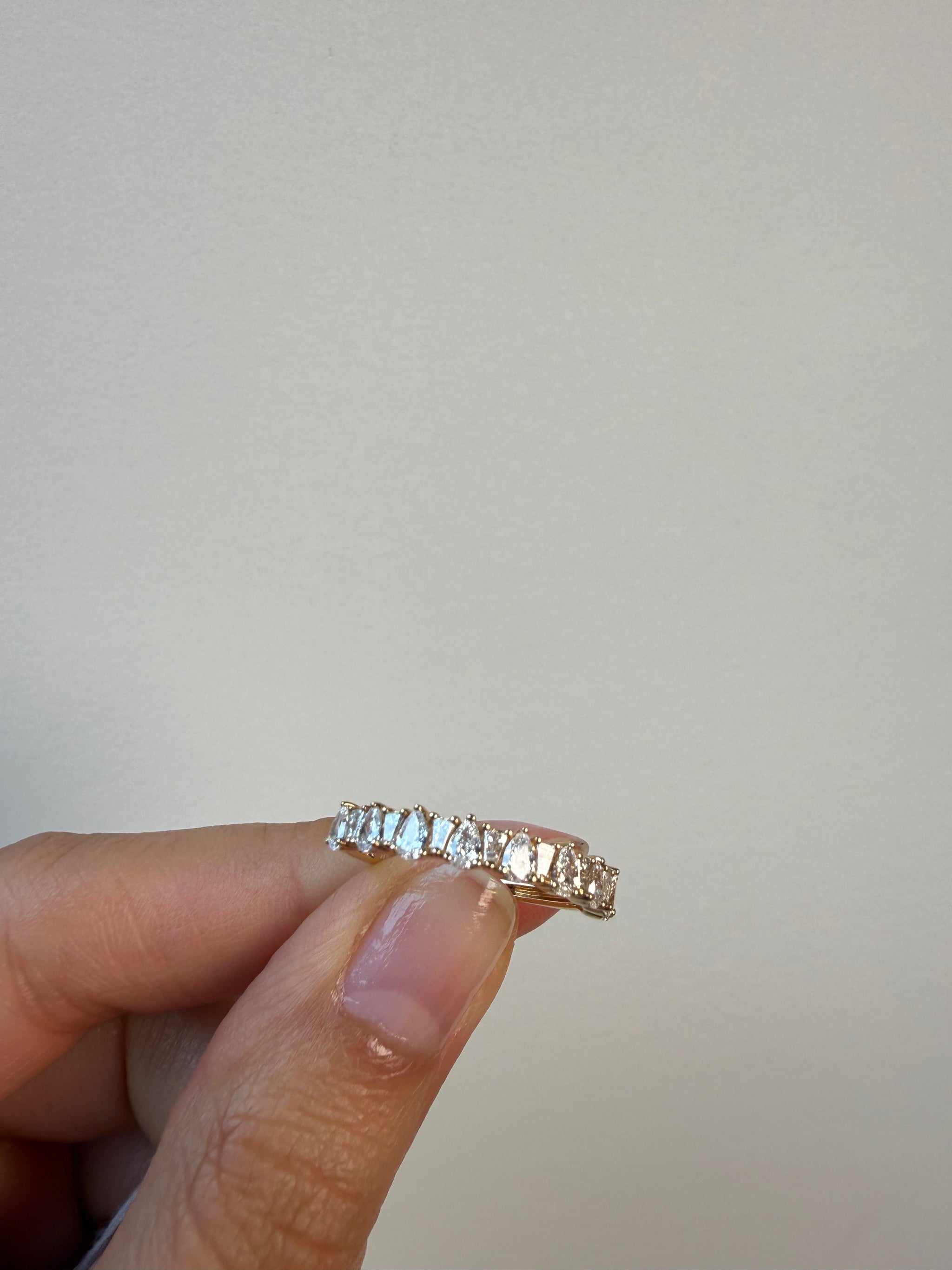 OBFJ0068 - 14K Gold Alternating Pear and Taper Baguette Diamonds Ring 2