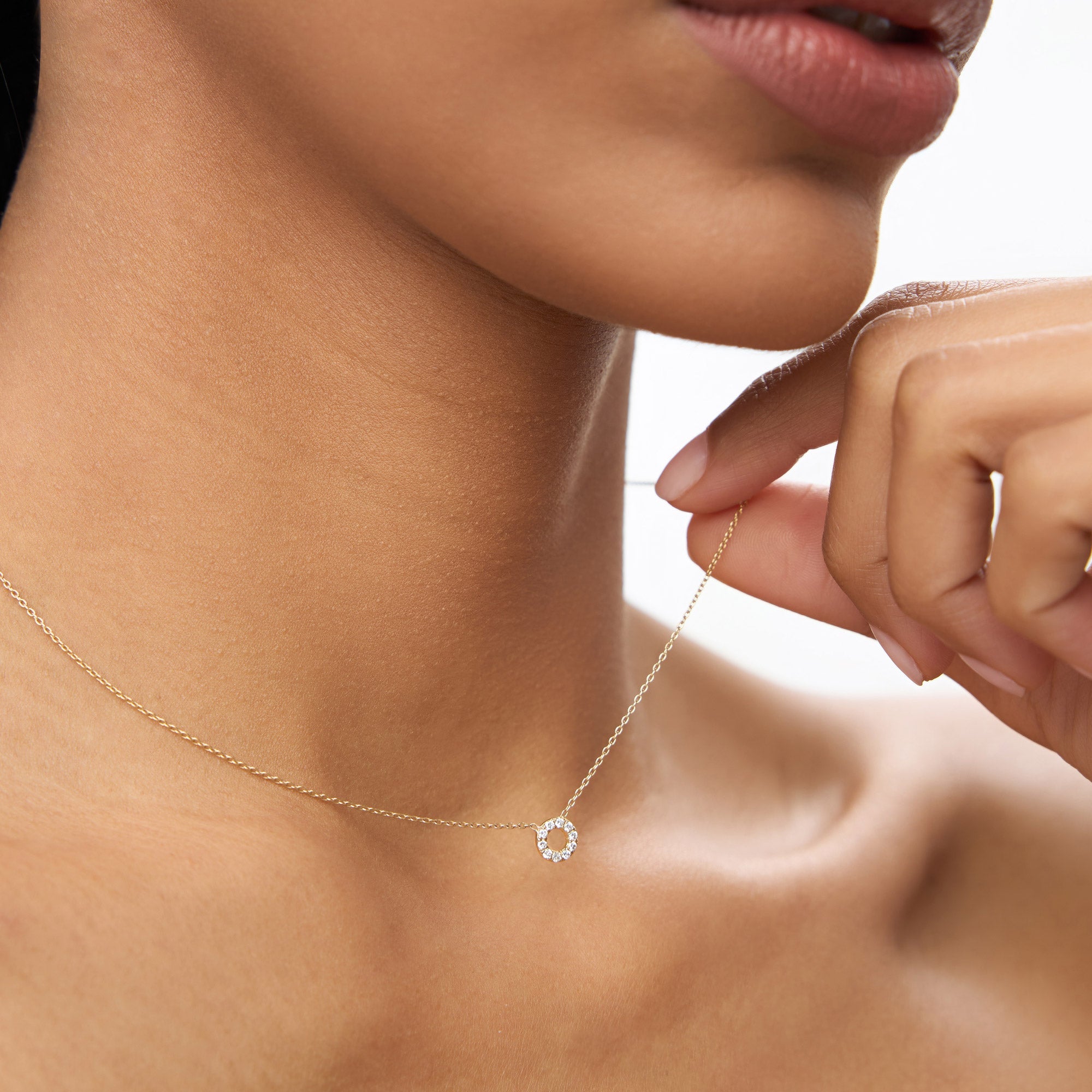 OBFJ1639 - 14K Gold Mini Diamond Circle Necklace 5