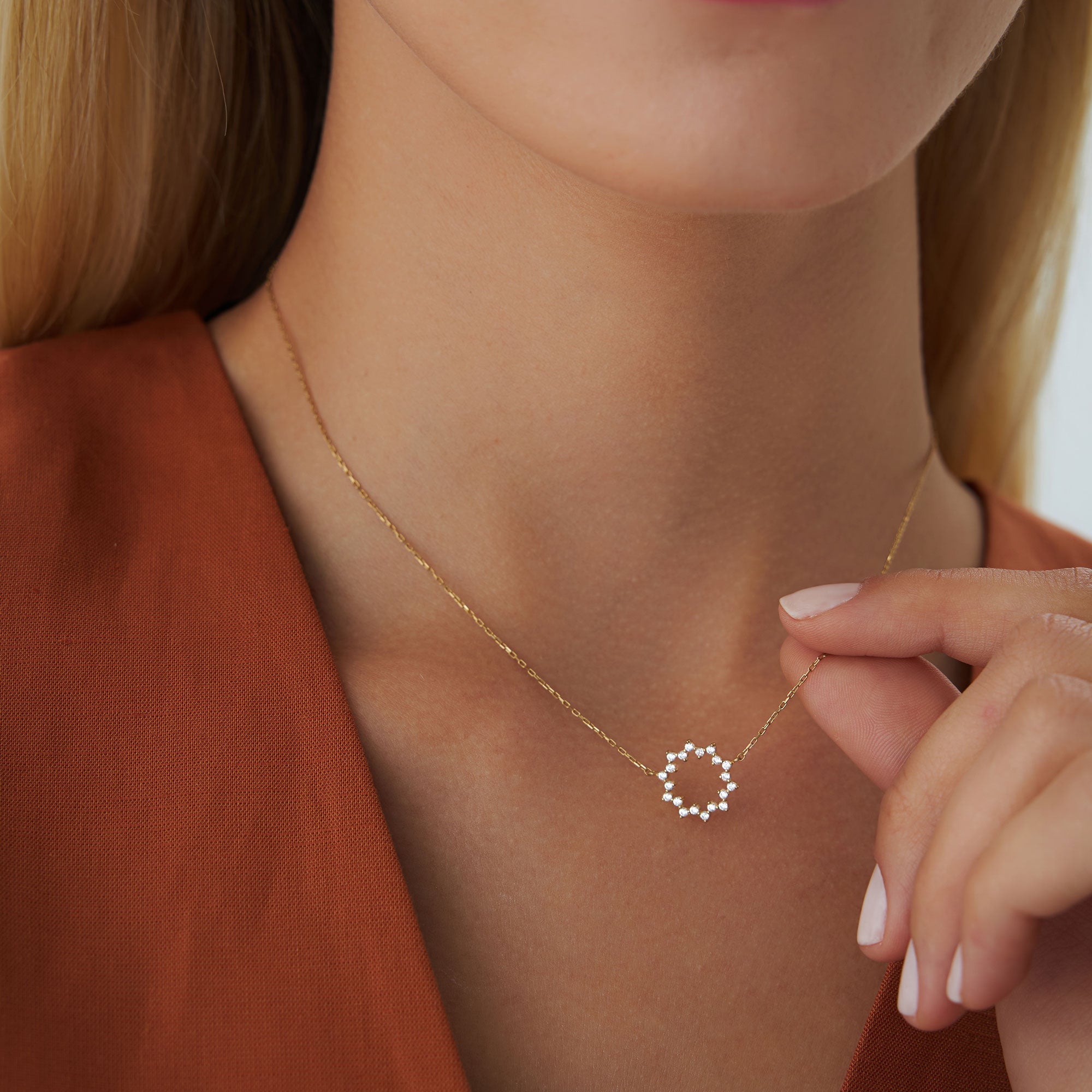 OBFJ1262 - 14k Diamond Sun Circle Necklace 5