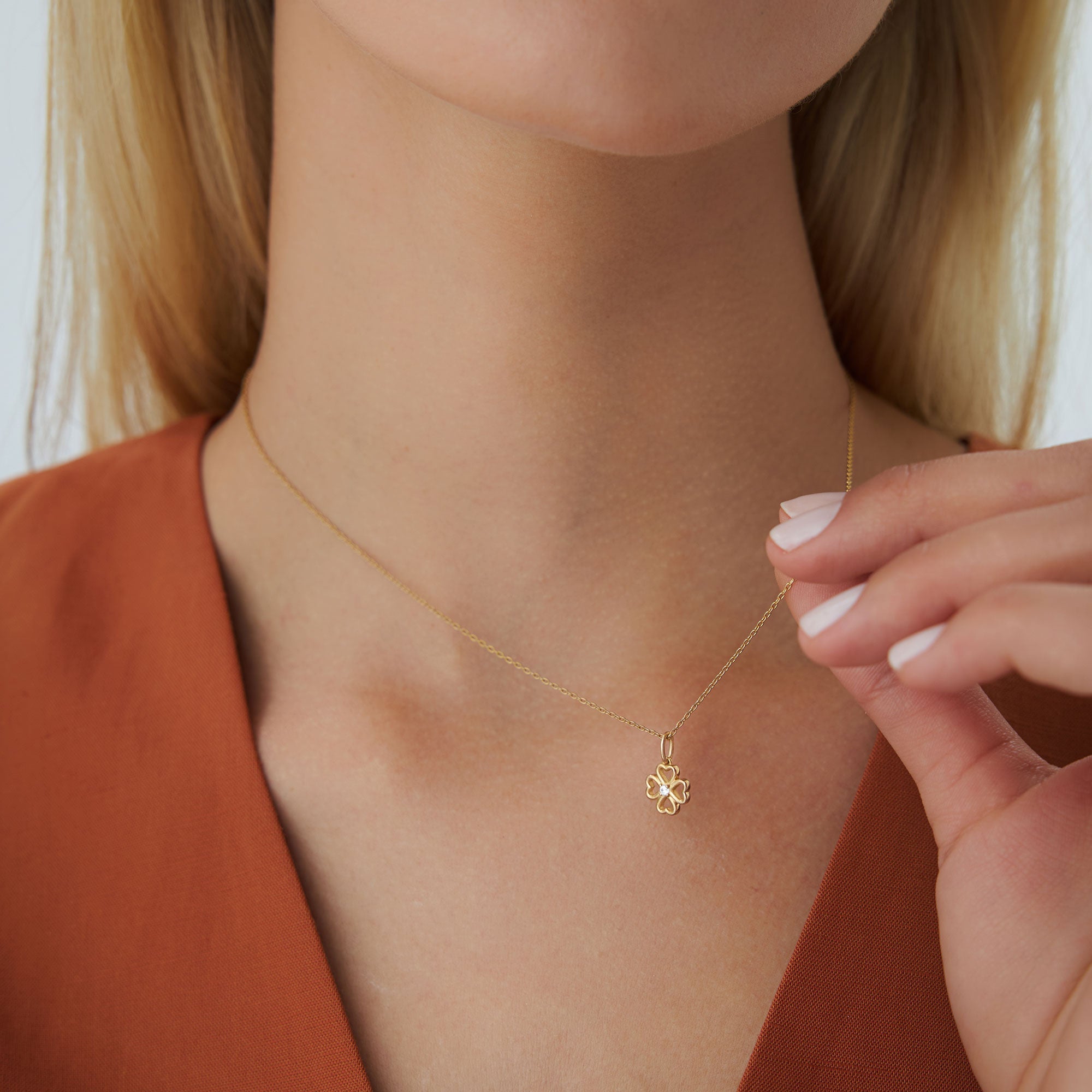 OBFJ1353 - 14k Single Diamond Clover Necklace 5