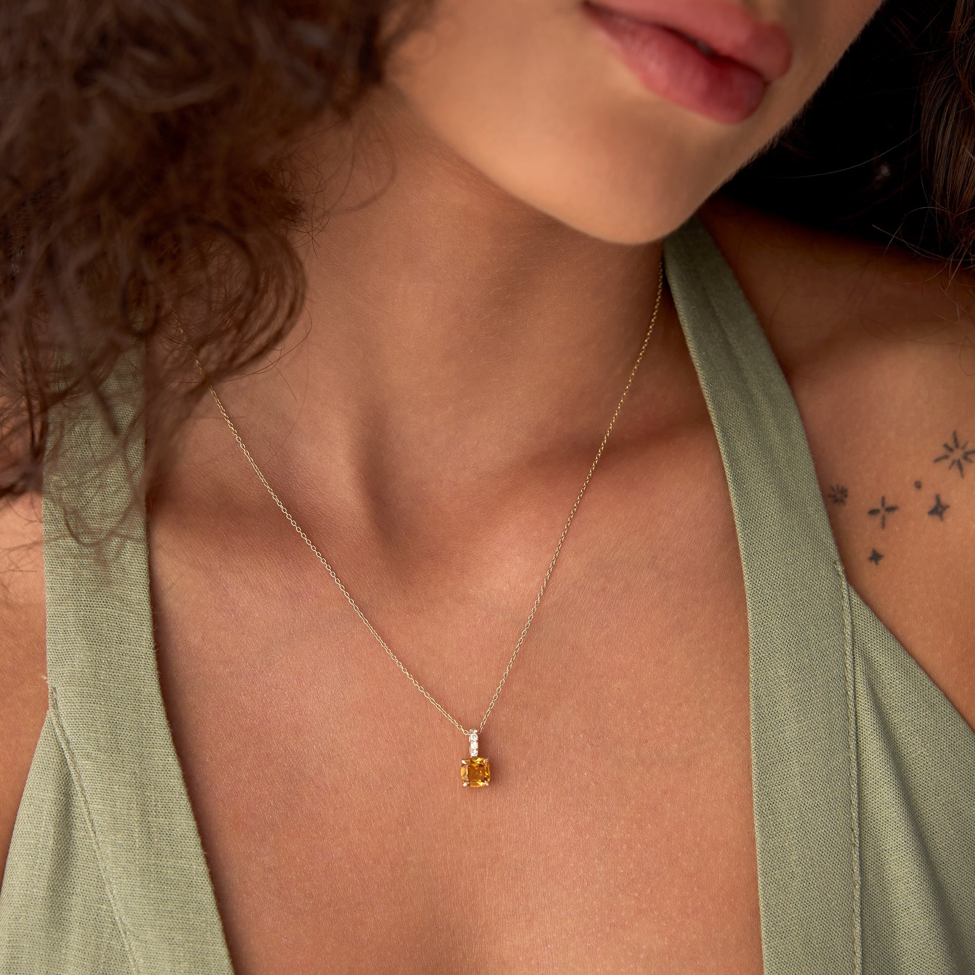 OBFJ0466 - 14K Cushion Cut Citrine with Diamond Bail 7