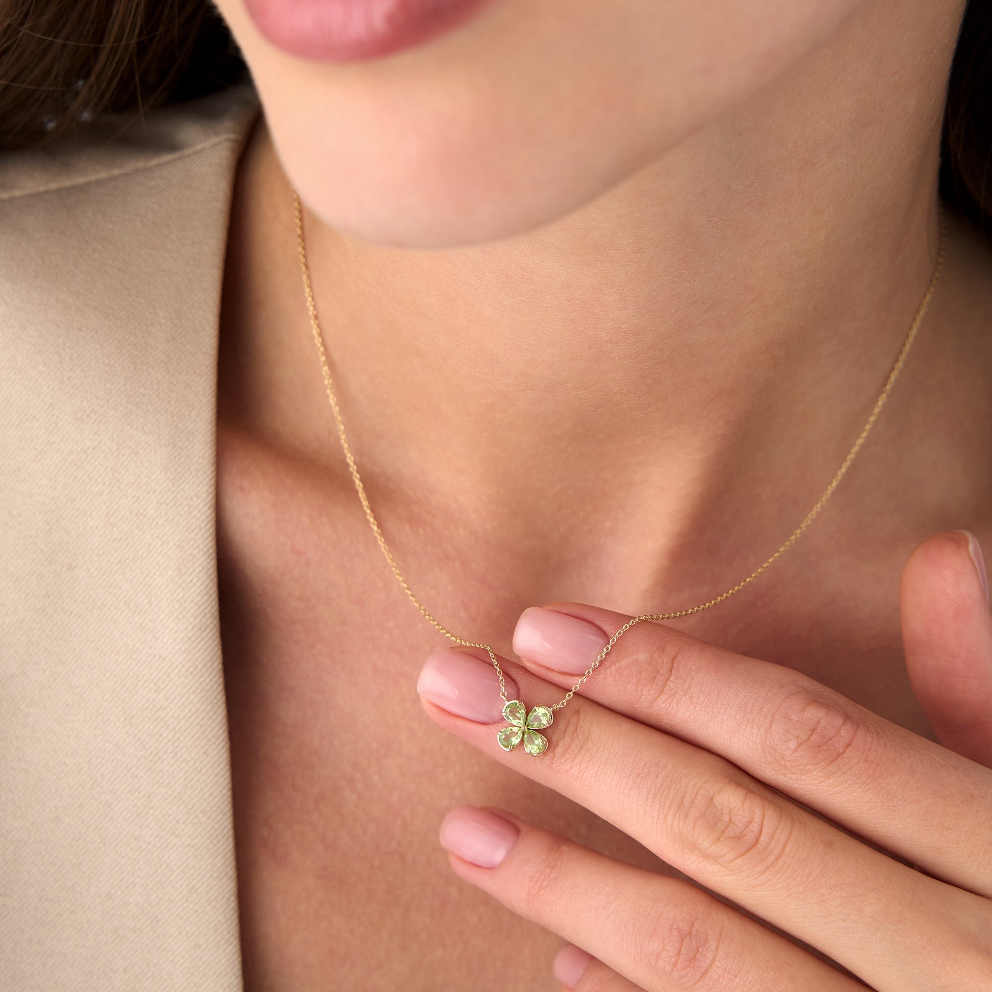 OBFJ0476 - 14K Four Leaf Peridot Clover Necklace 2