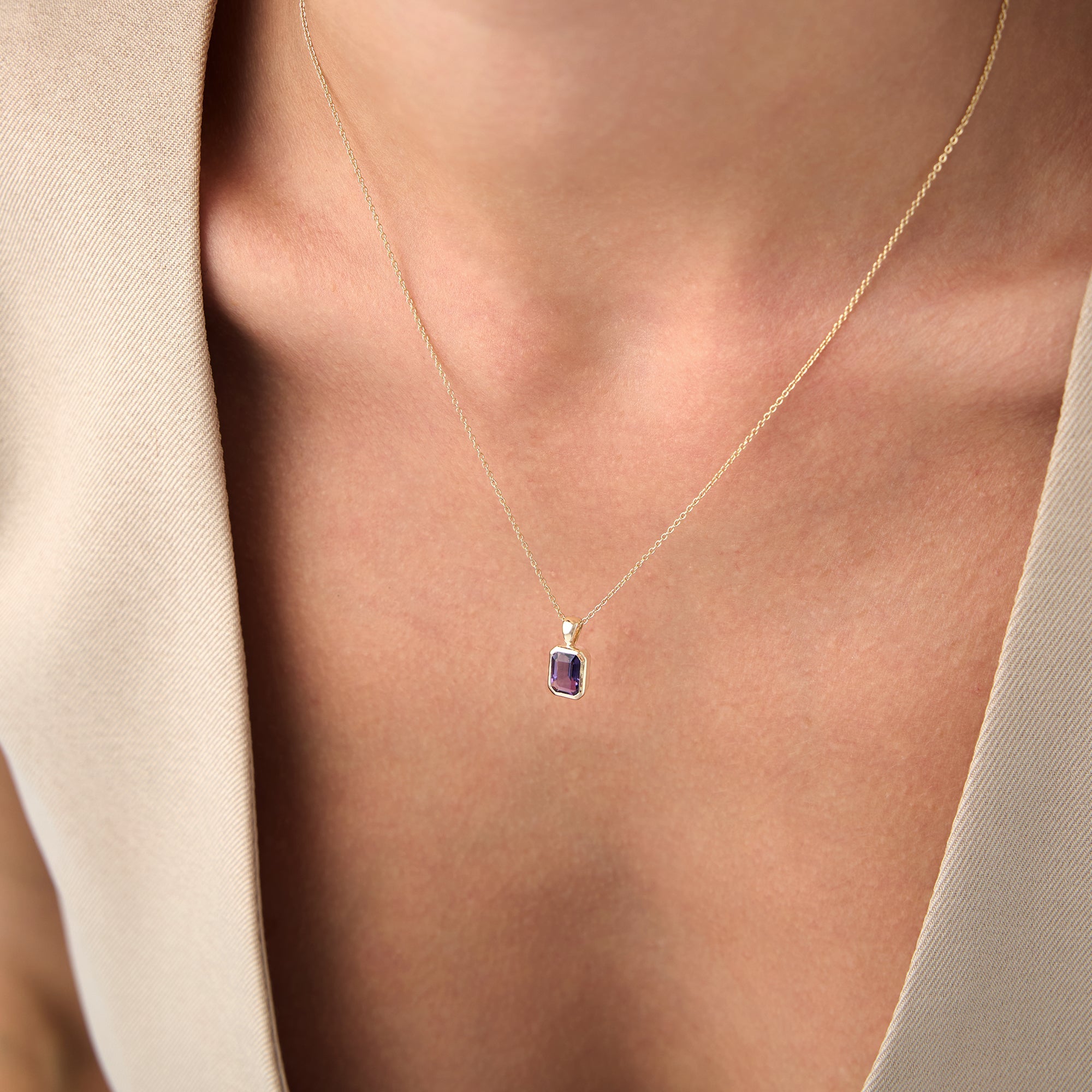 OBFJ0475 - 14K Emerald Cut Amethyst Vertical Bezel Setting Pendant 4