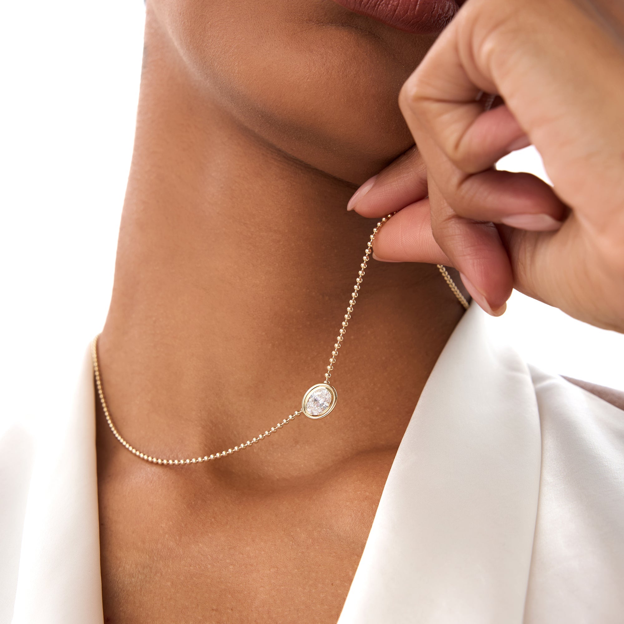 OBFJ0392 - 0.75 Ctw 14k Gold Oval Shape Bezel Lab Grown Diamond Beaded Necklace - Lega 4