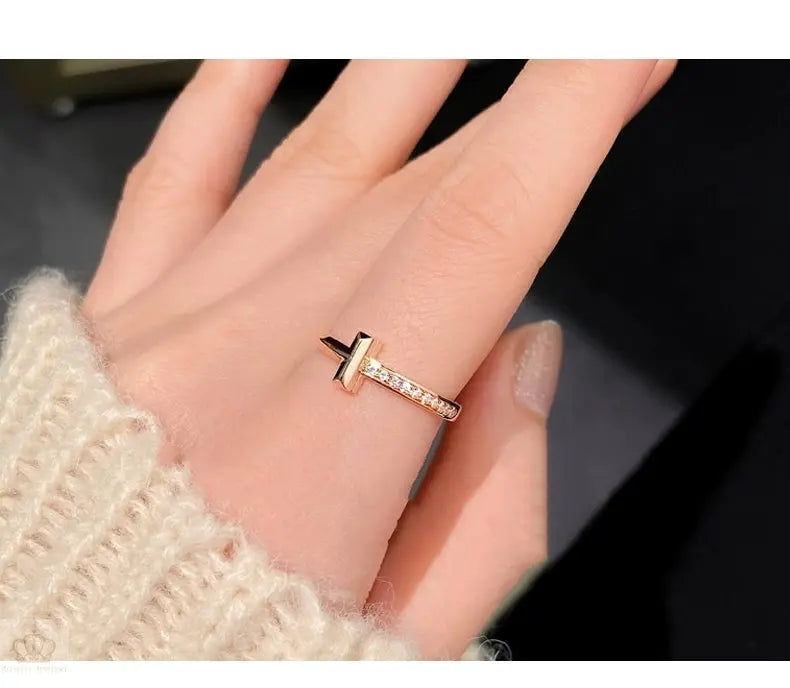 Cross Diamond Wedding Band Ring - LR36 Camélia™
