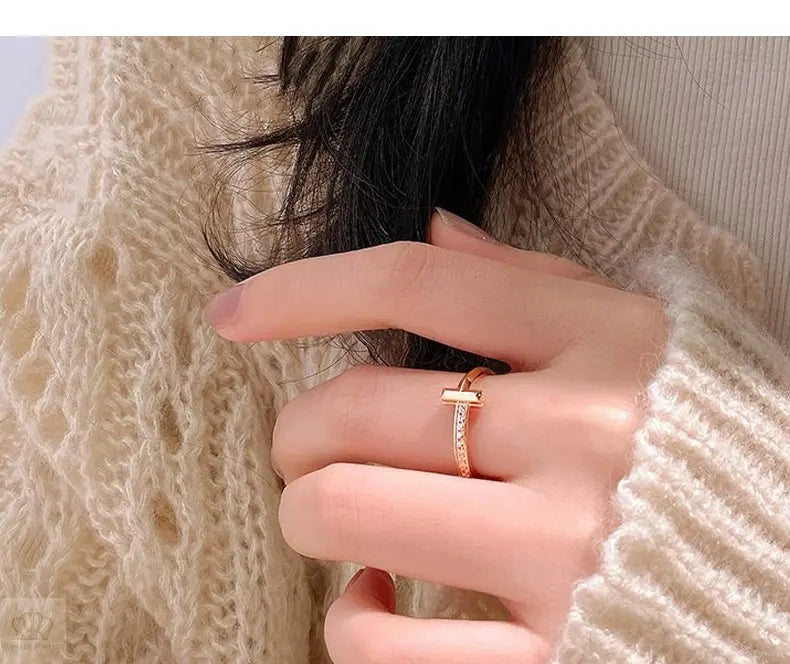 Cross Diamond Wedding Band Ring - LR36 Camélia™