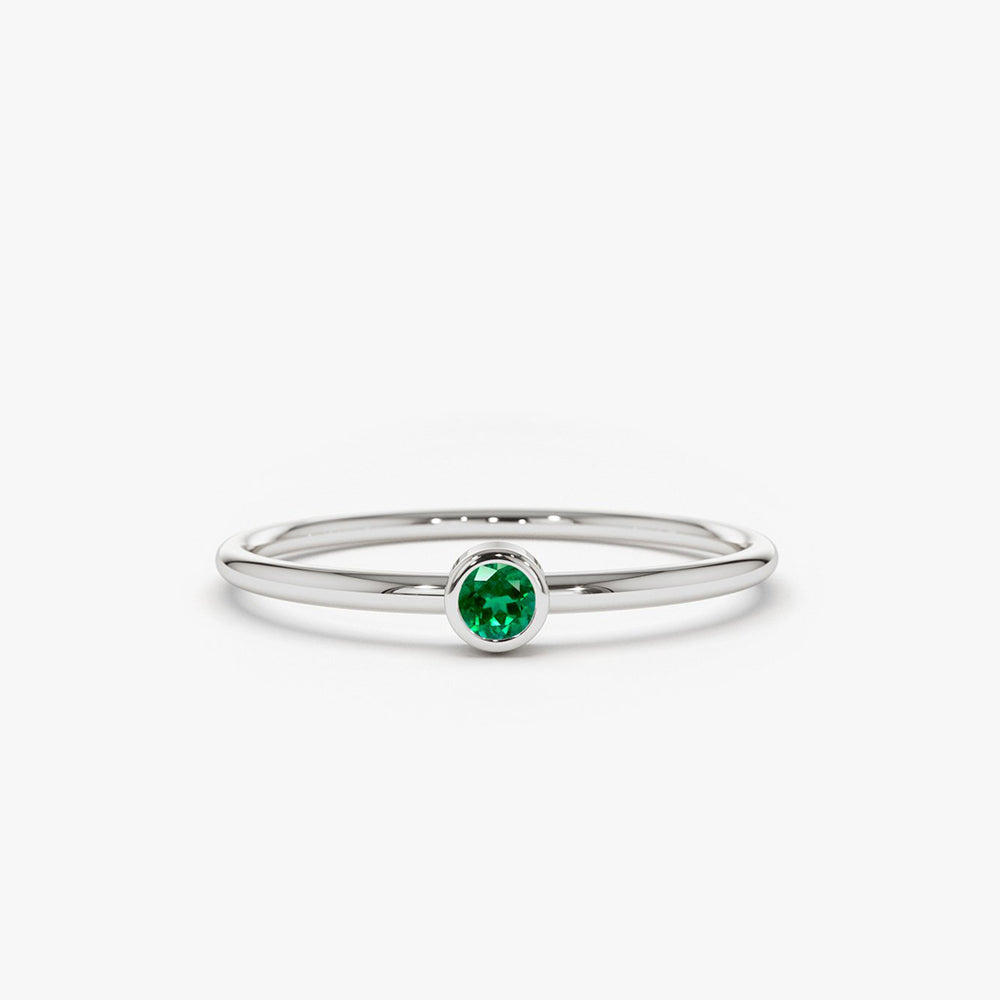 OBFJ1618 - 14k Gold Solitaire Emerald Gemstone Ring 4