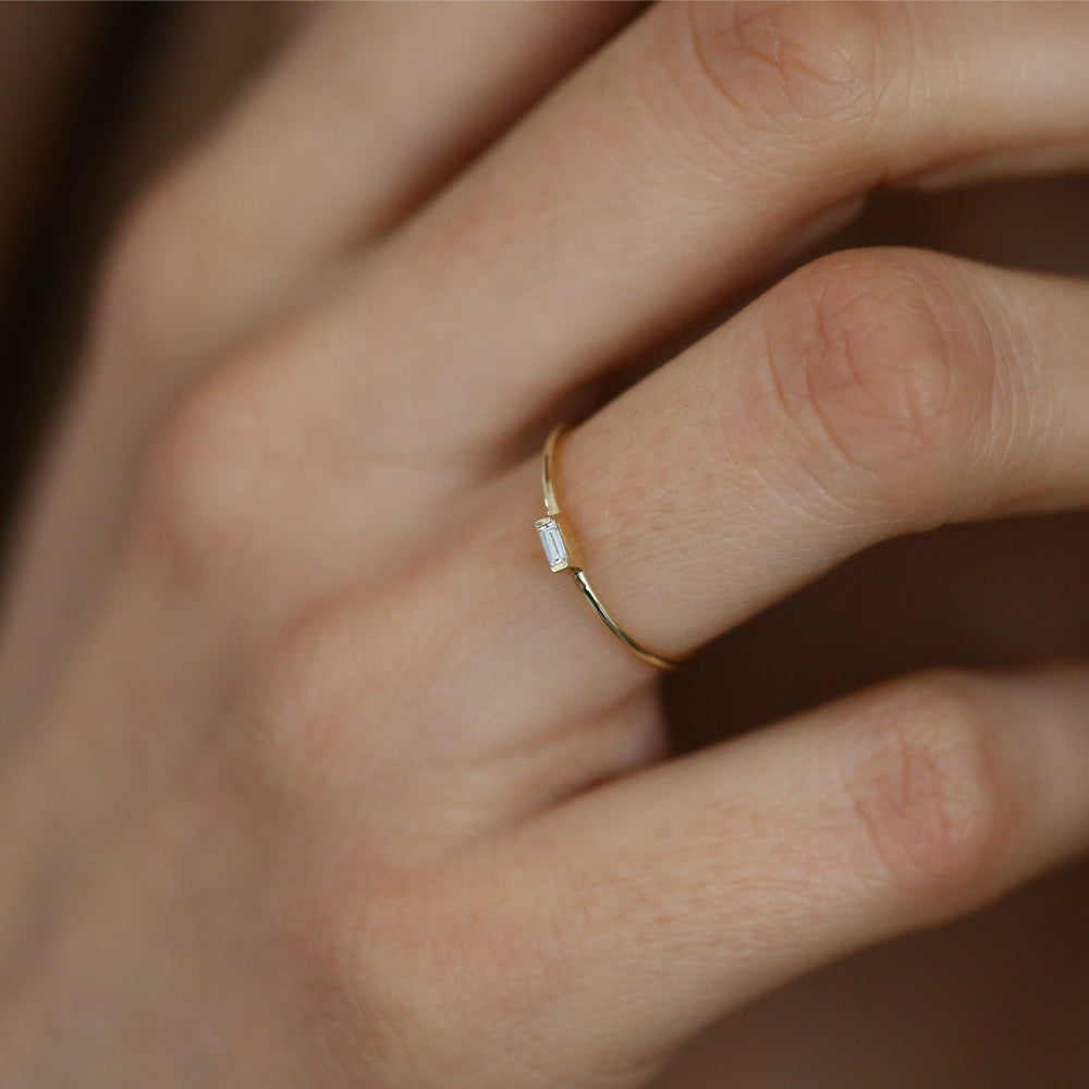 OBFJ1566 - 14K Single Baguette Solitaire Diamond Ring 2