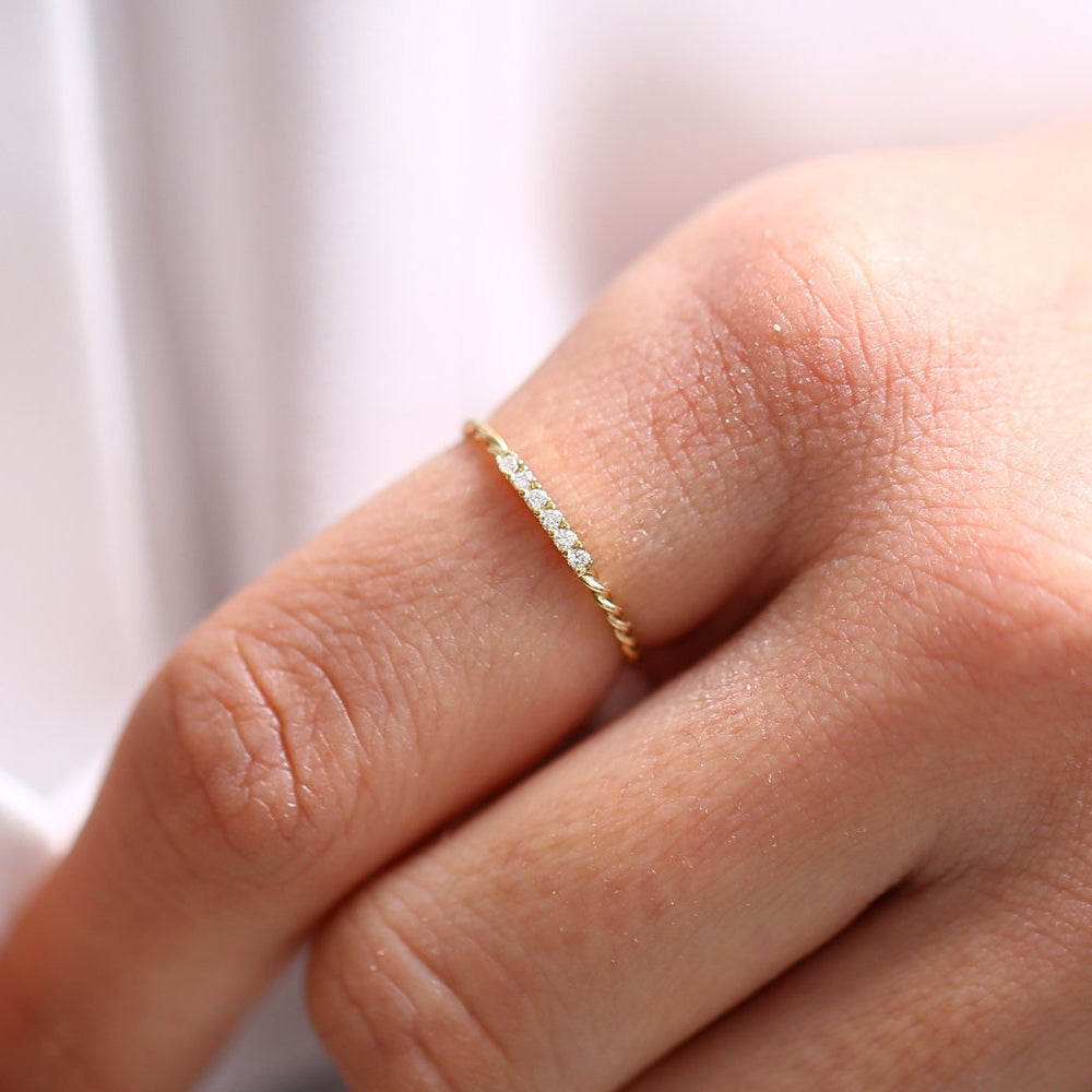 OBFJ1596 - 14K Gold Twisted Diamond Wedding Band 2