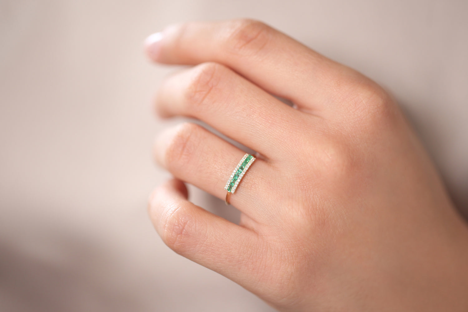 OBFJ1698 - 14k Baguette Emerald and Diamonds Ring 6