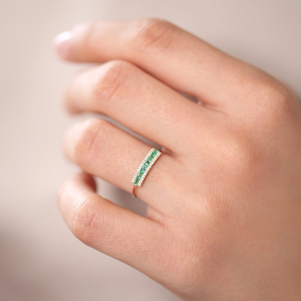 OBFJ1698 - 14k Baguette Emerald and Diamonds Ring 5