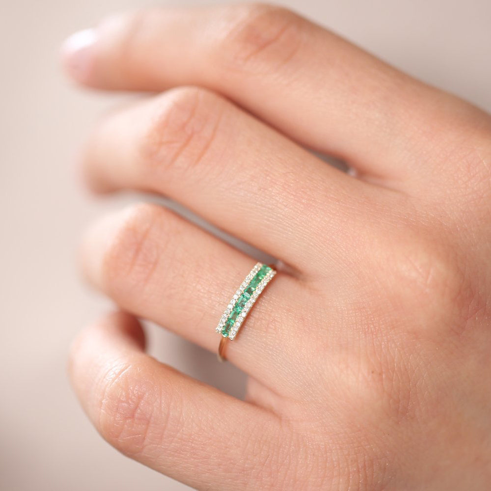 OBFJ1698 - 14k Baguette Emerald and Diamonds Ring 4