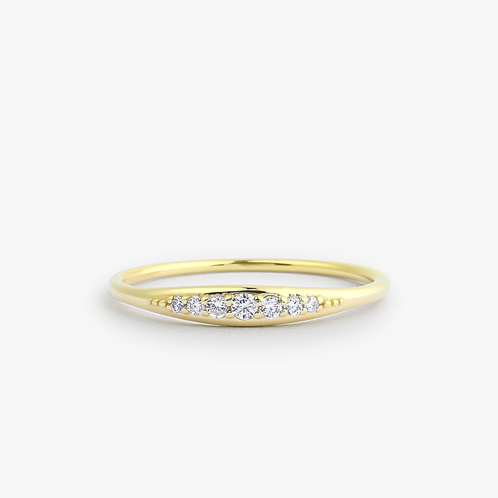 OBFJ1745 - 14k Graduating Diamond Wedding Band 1